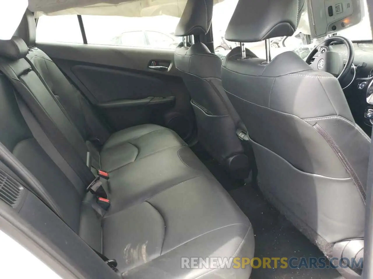 11 Photograph of a damaged car JTDKAMFP1M3165285 TOYOTA PRIUS 2021