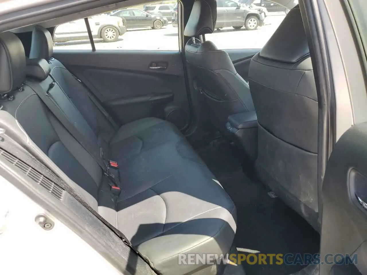 10 Photograph of a damaged car JTDKAMFP1M3179588 TOYOTA PRIUS 2021