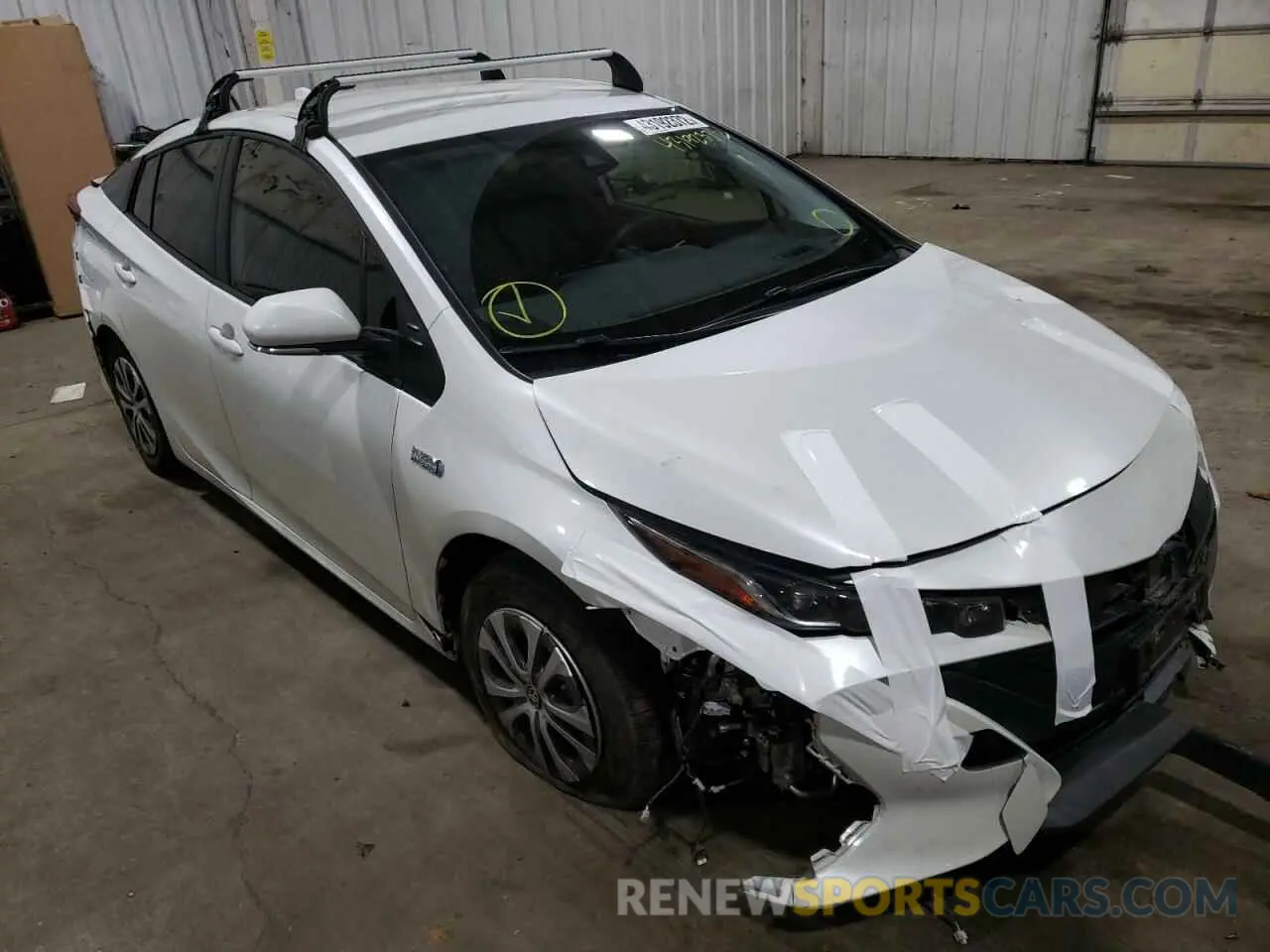 1 Фотография поврежденного автомобиля JTDKAMFP1M3185374 TOYOTA PRIUS 2021