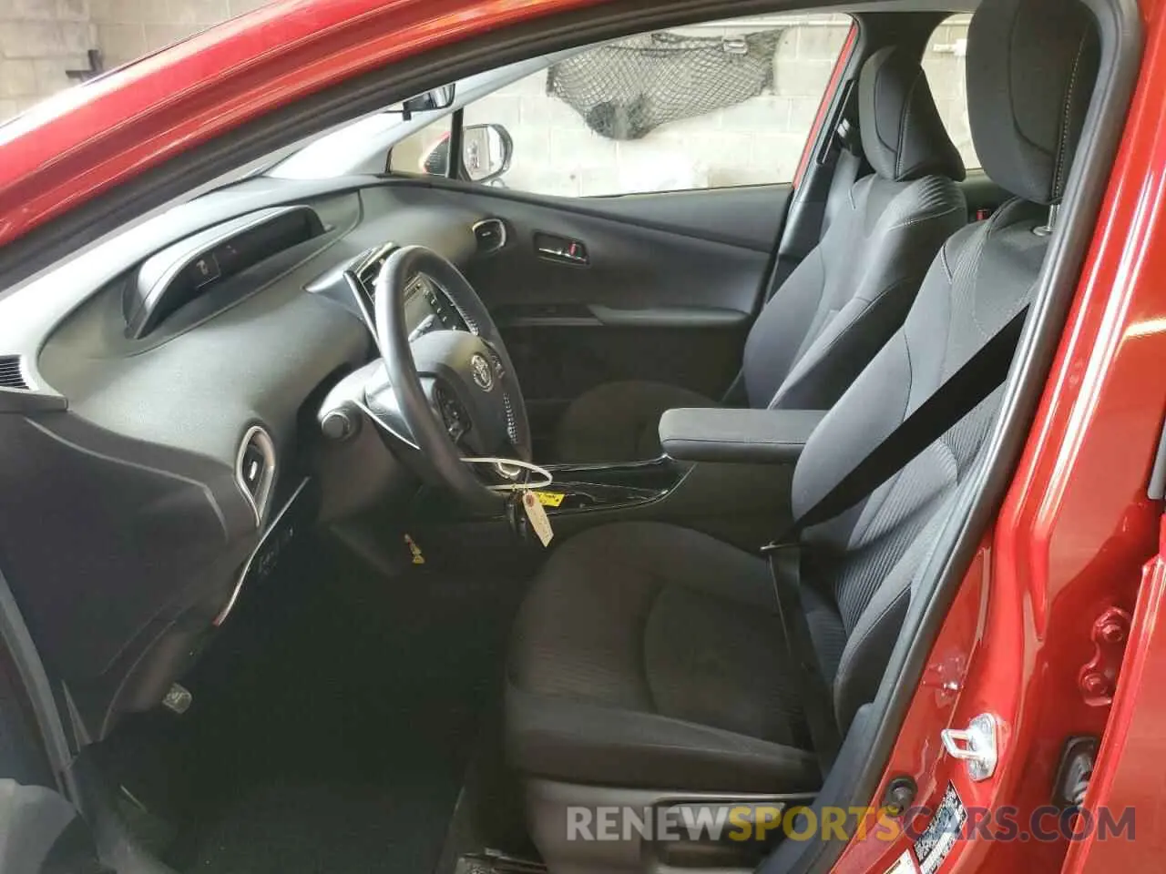 7 Фотография поврежденного автомобиля JTDKAMFP3M3186560 TOYOTA PRIUS 2021