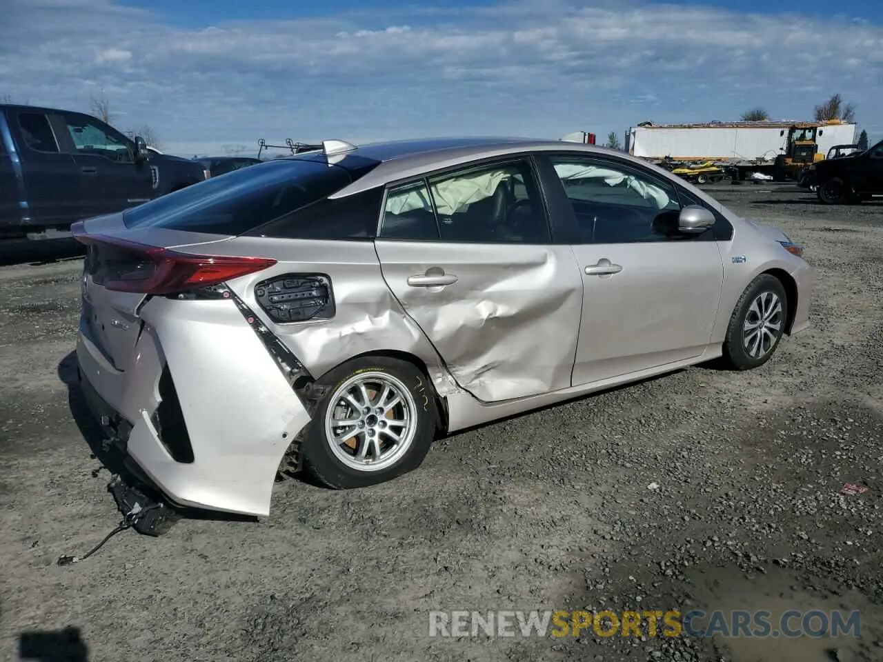 3 Фотография поврежденного автомобиля JTDKAMFP6M3166979 TOYOTA PRIUS 2021