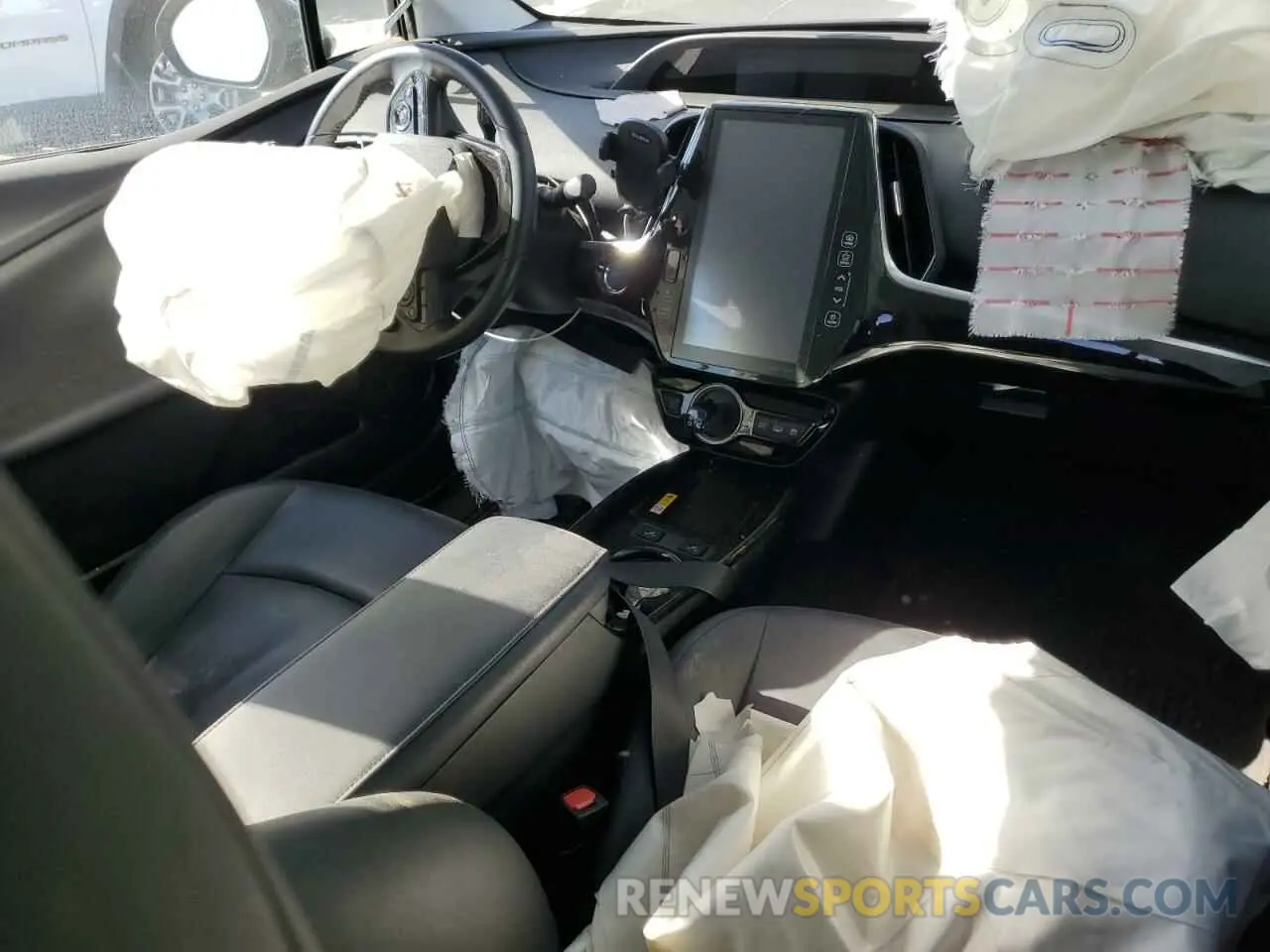 8 Photograph of a damaged car JTDKAMFP9M3187647 TOYOTA PRIUS 2021