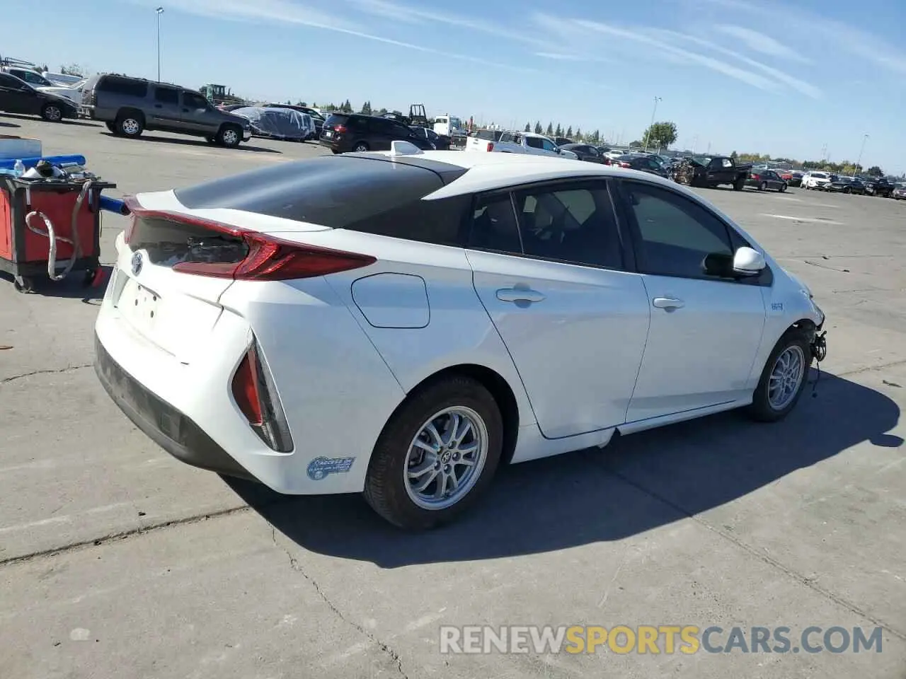 3 Фотография поврежденного автомобиля JTDKAMFPXM3177242 TOYOTA PRIUS 2021