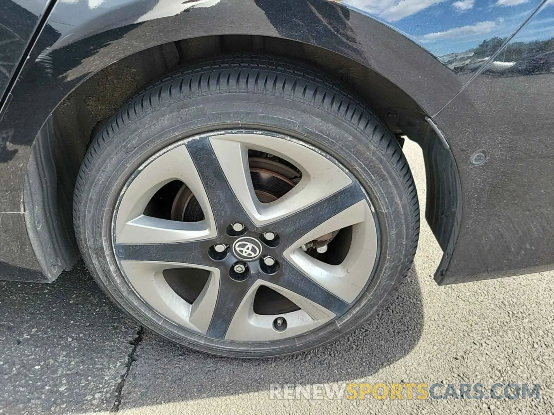 24 Photograph of a damaged car JTDKAMFU0M3136463 TOYOTA PRIUS 2021