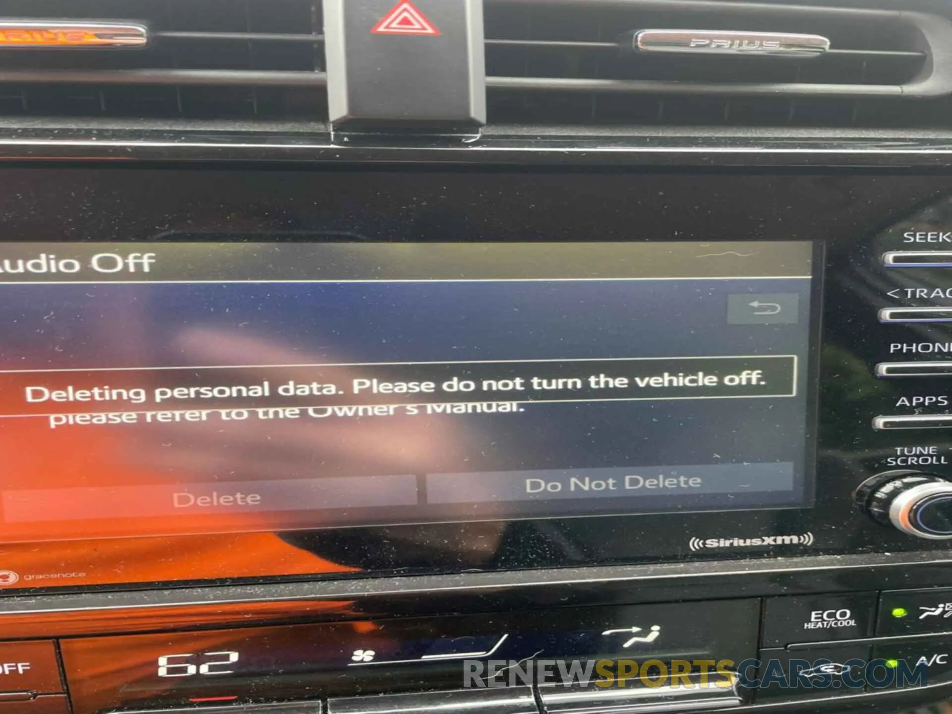 13 Фотография поврежденного автомобиля JTDKAMFU1M3136147 TOYOTA PRIUS 2021