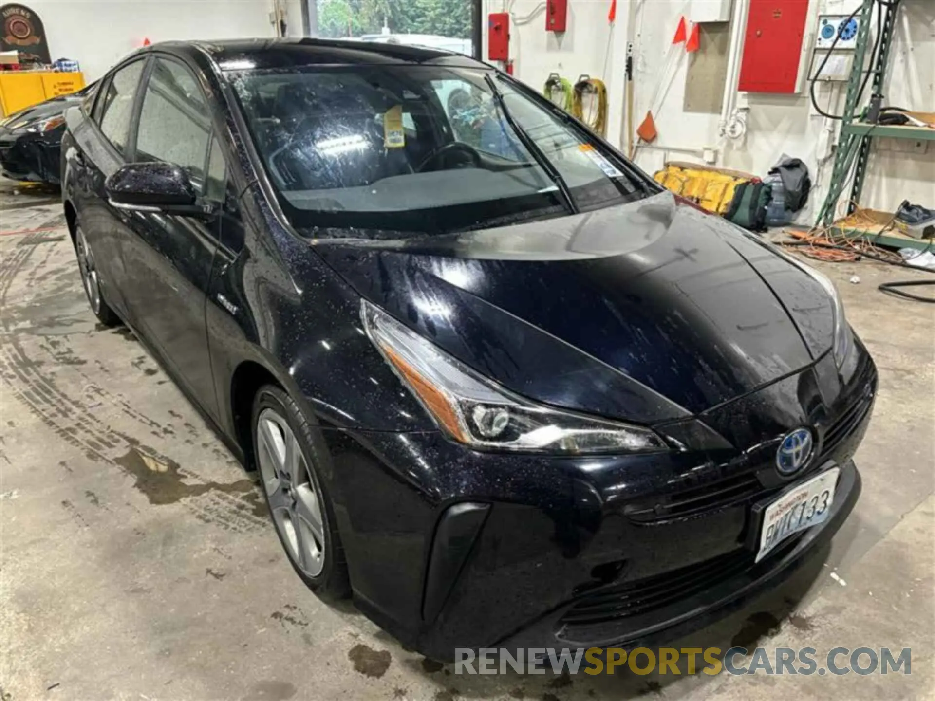 29 Фотография поврежденного автомобиля JTDKAMFU1M3136147 TOYOTA PRIUS 2021