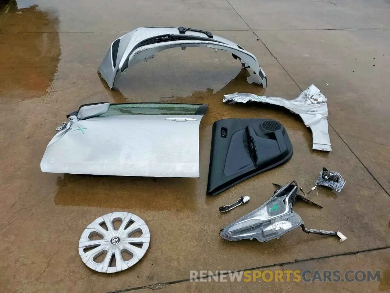 12 Photograph of a damaged car JTDKAMFU1M3142014 TOYOTA PRIUS 2021