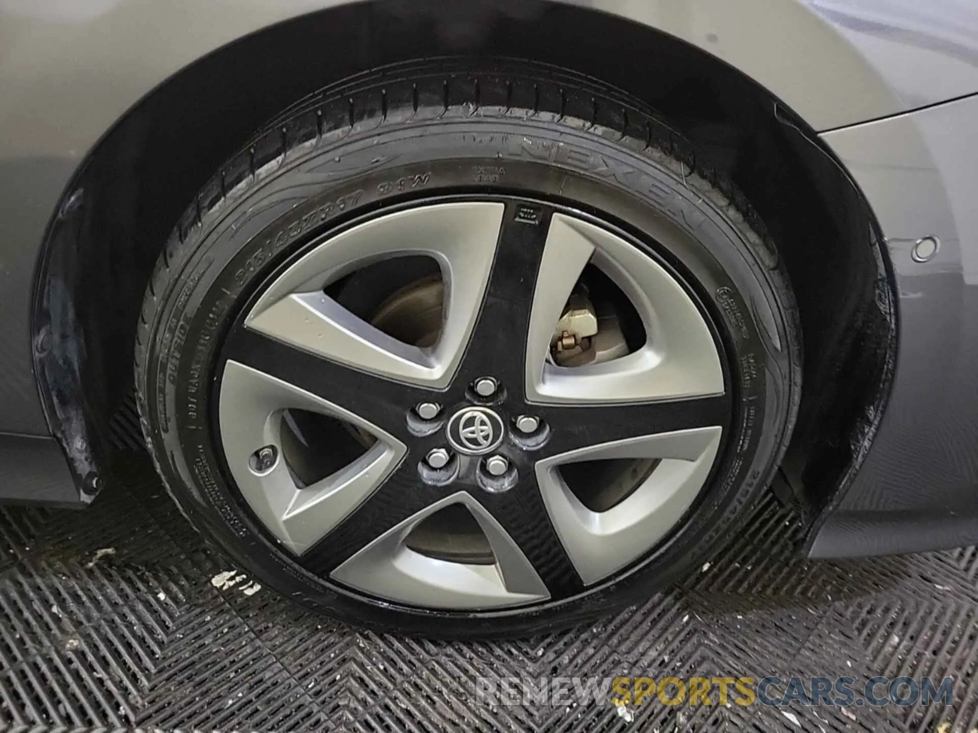 17 Photograph of a damaged car JTDKAMFU2M3143124 TOYOTA PRIUS 2021