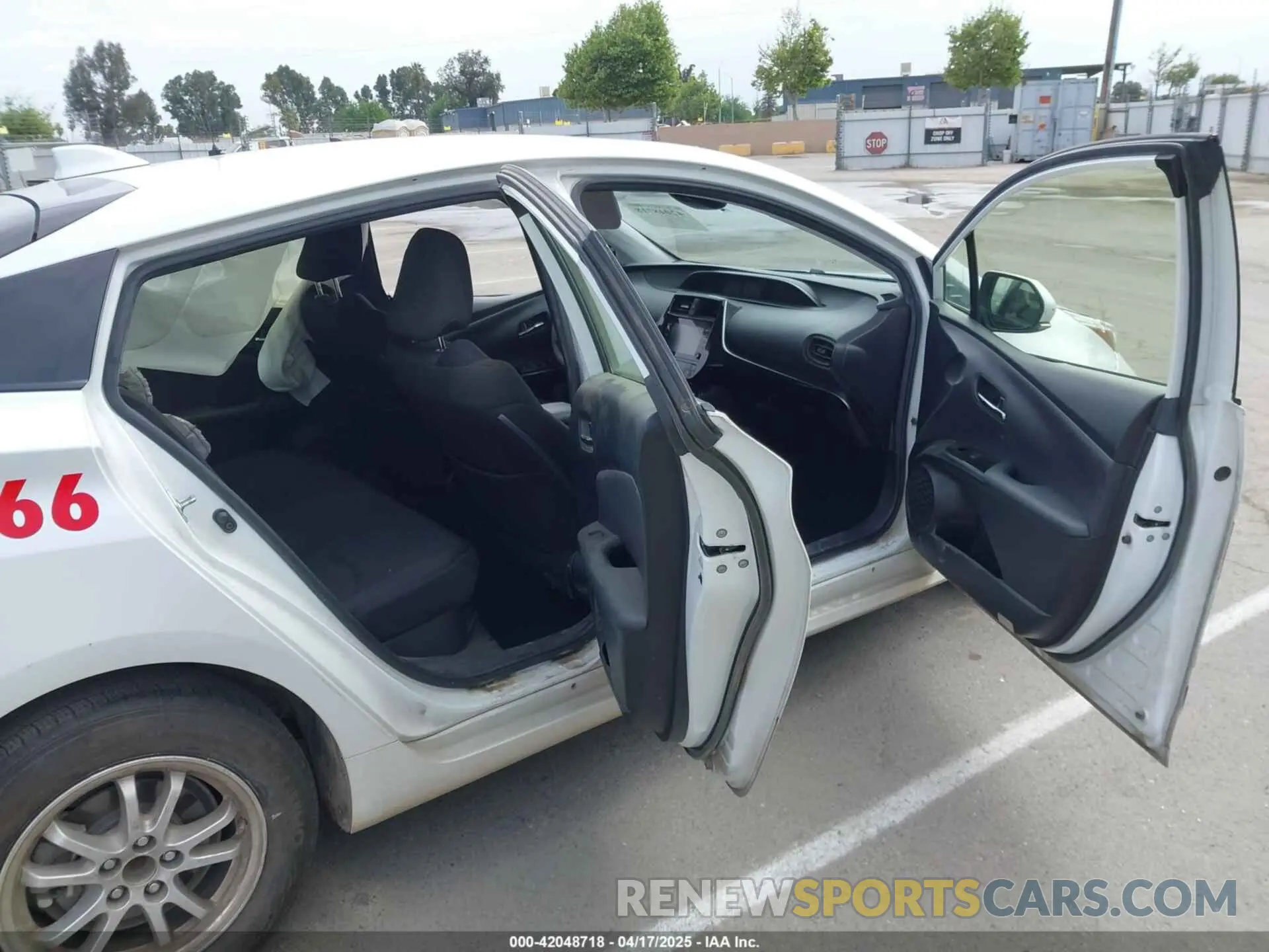 8 Photograph of a damaged car JTDKAMFU3M3129569 TOYOTA PRIUS 2021