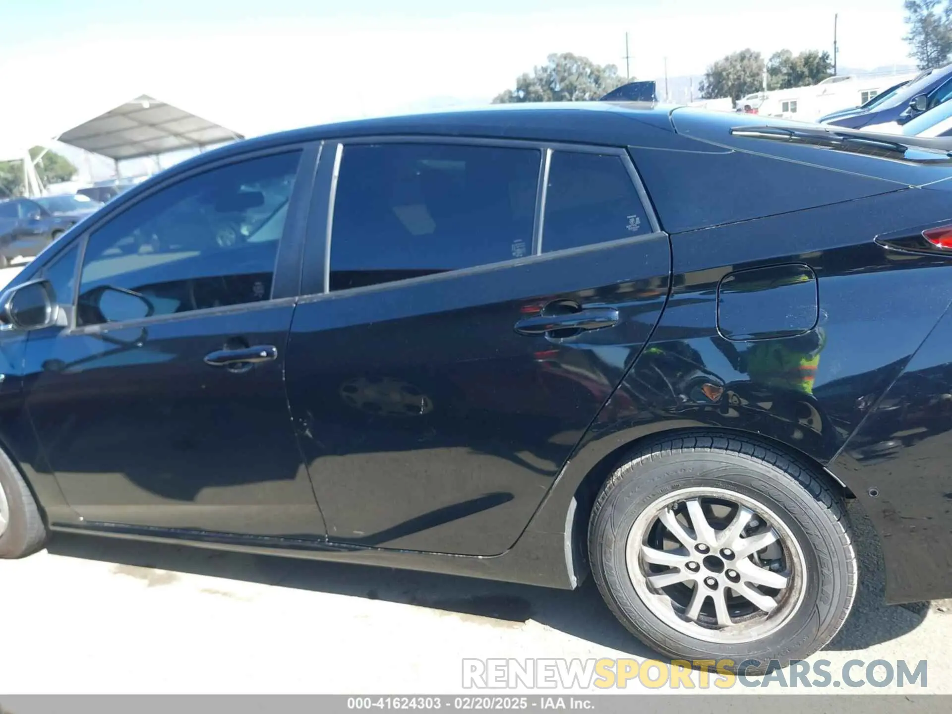 14 Photograph of a damaged car JTDKAMFU3M3148574 TOYOTA PRIUS 2021