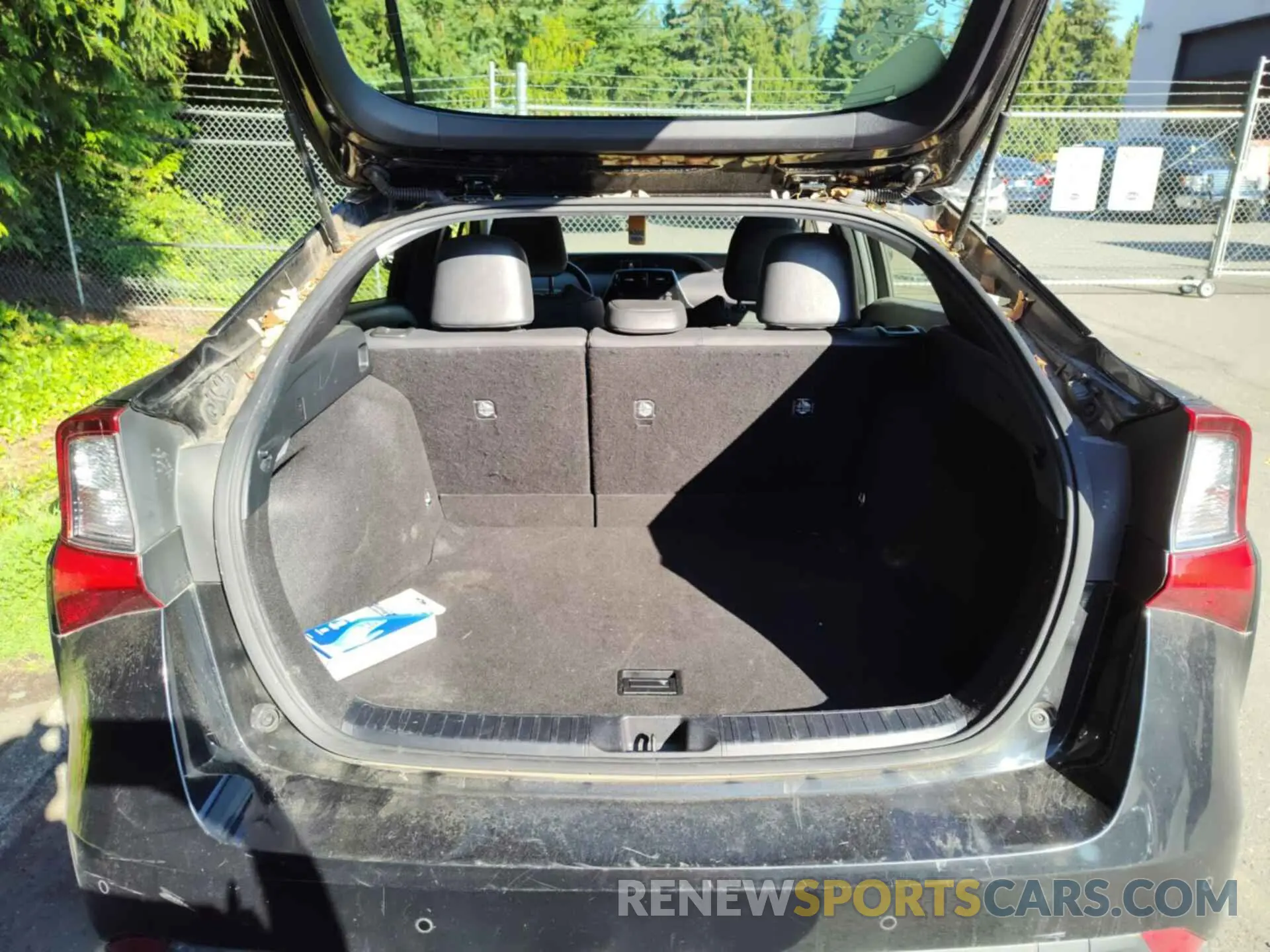 4 Photograph of a damaged car JTDKAMFU4M3136059 TOYOTA PRIUS 2021