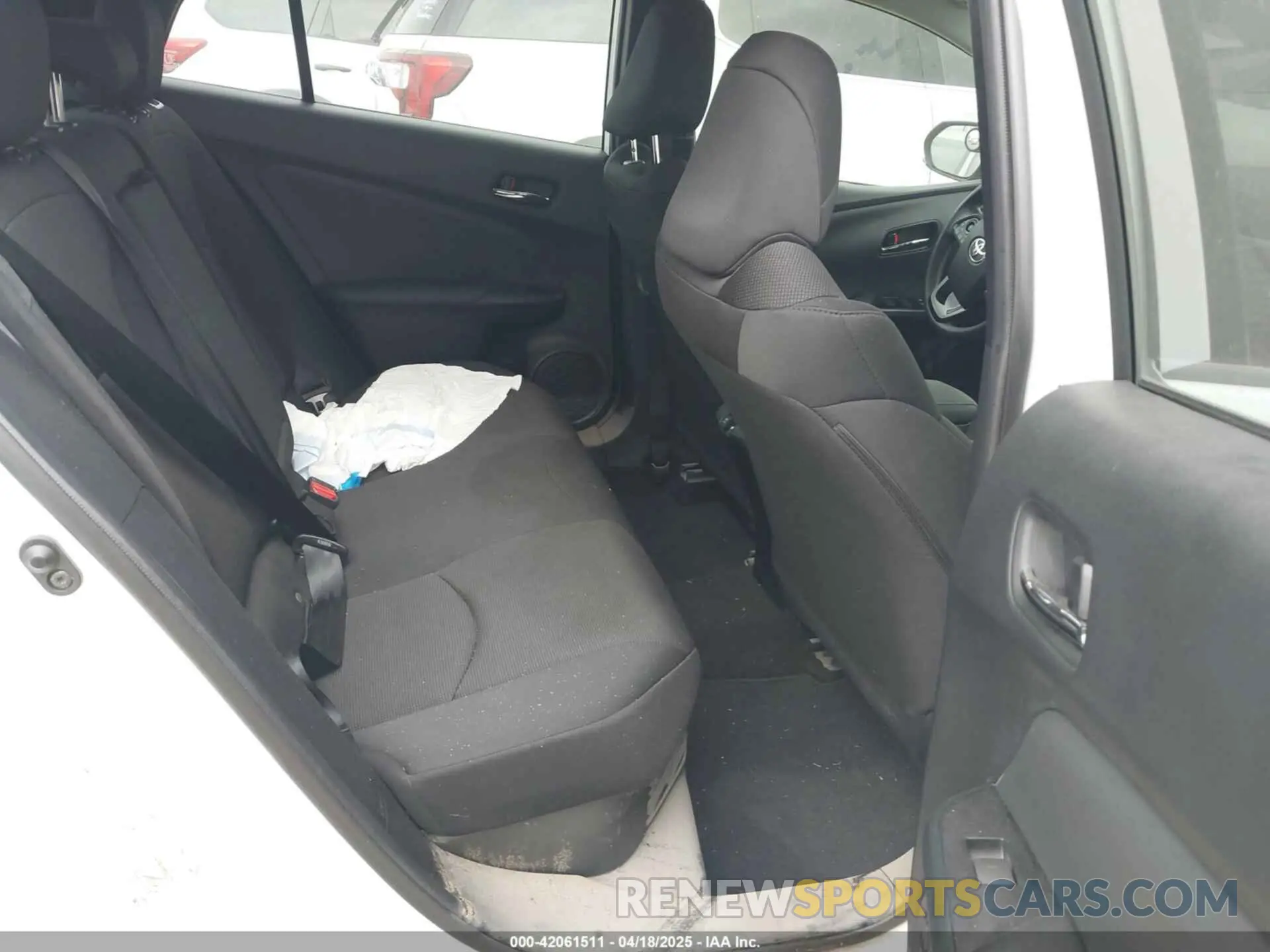 8 Фотография поврежденного автомобиля JTDKAMFU5M3132103 TOYOTA PRIUS 2021