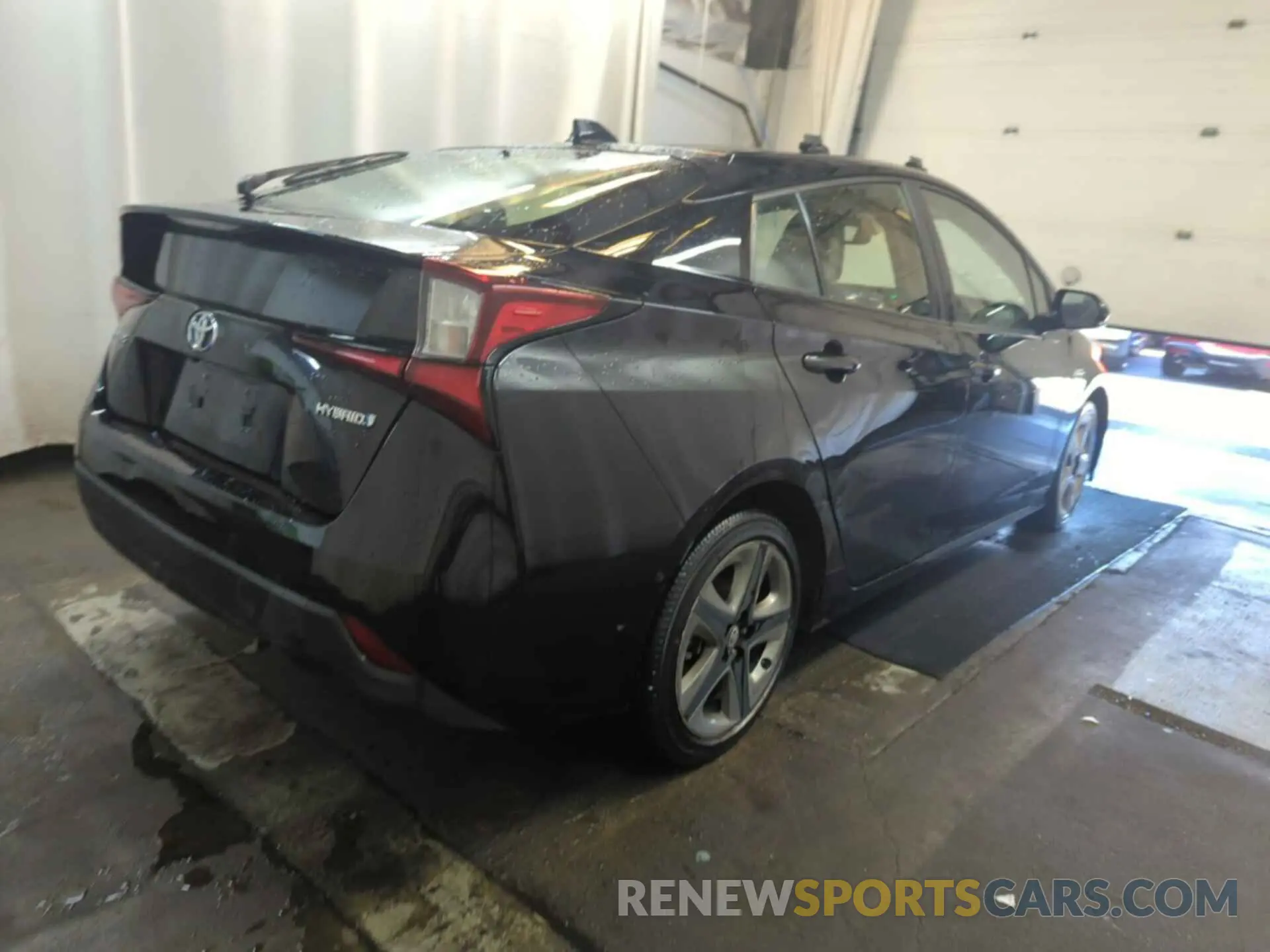27 Photograph of a damaged car JTDKAMFU5M3136426 TOYOTA PRIUS 2021