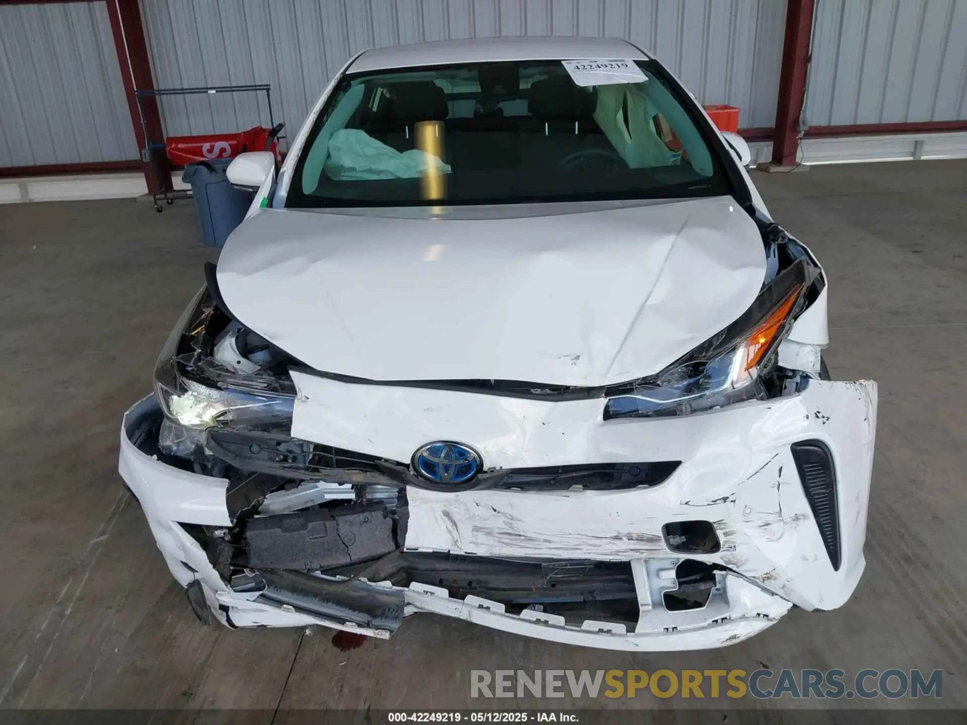 12 Фотография поврежденного автомобиля JTDKAMFU5M3146342 TOYOTA PRIUS 2021