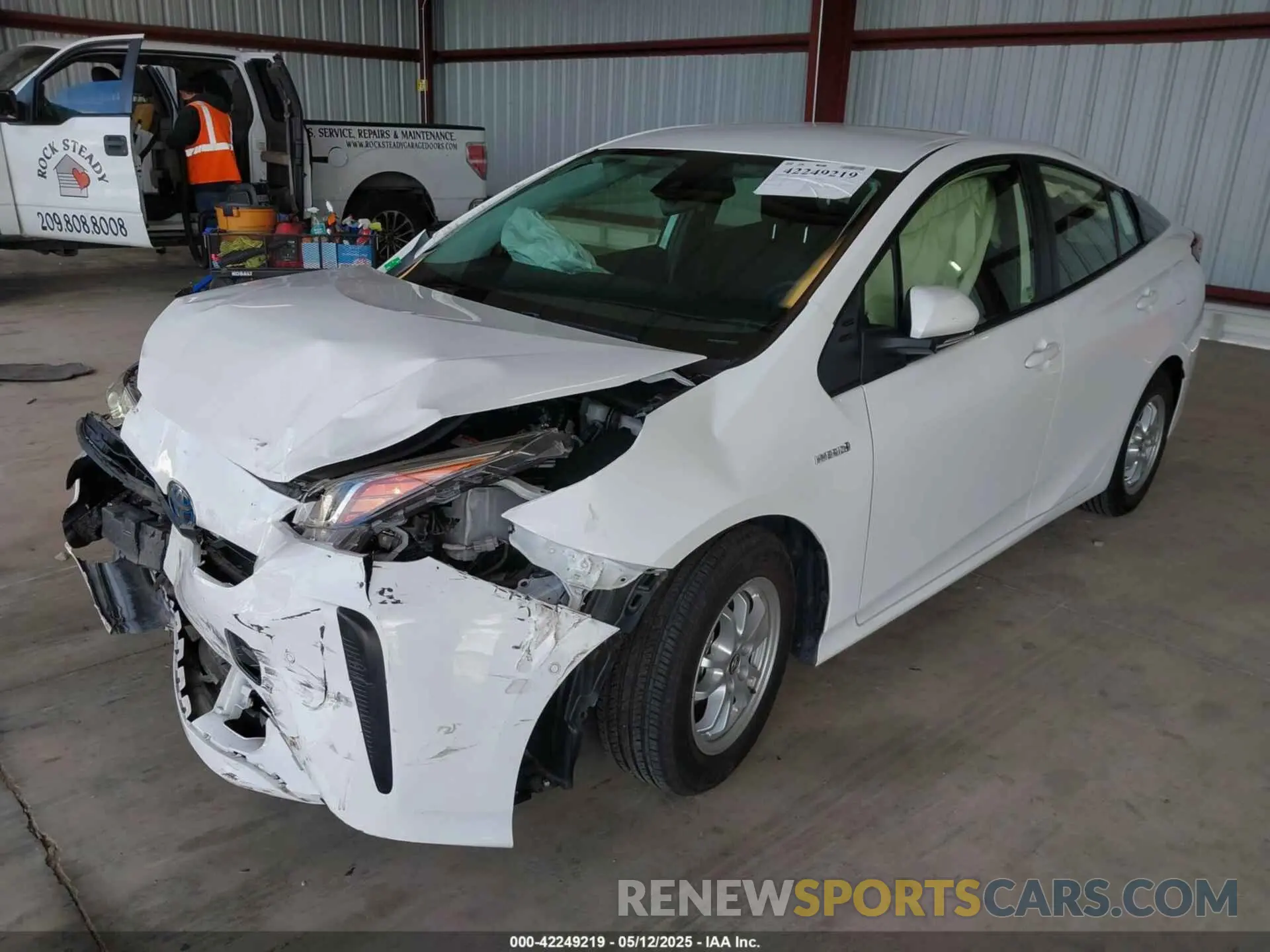 2 Фотография поврежденного автомобиля JTDKAMFU5M3146342 TOYOTA PRIUS 2021