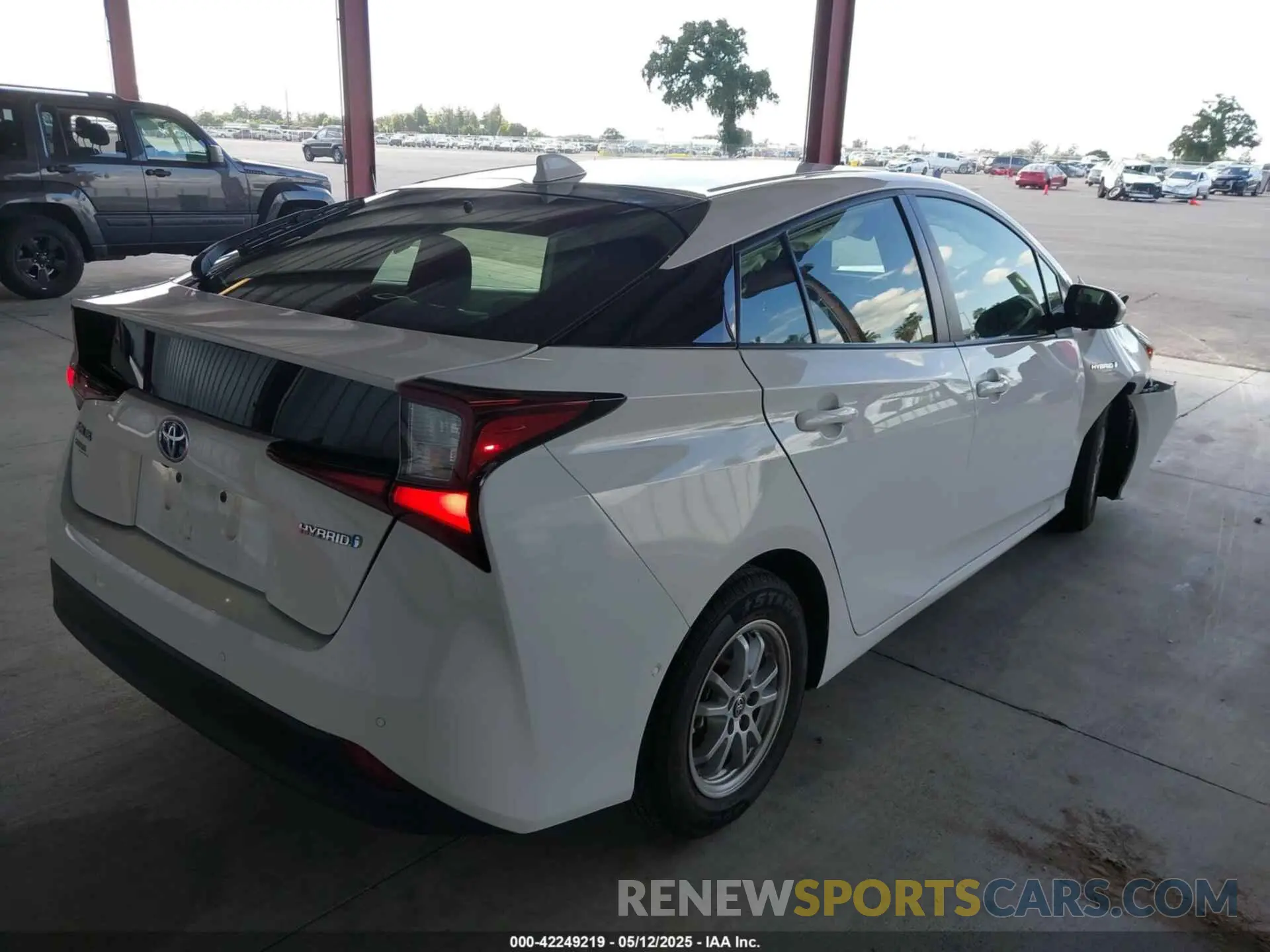 4 Фотография поврежденного автомобиля JTDKAMFU5M3146342 TOYOTA PRIUS 2021