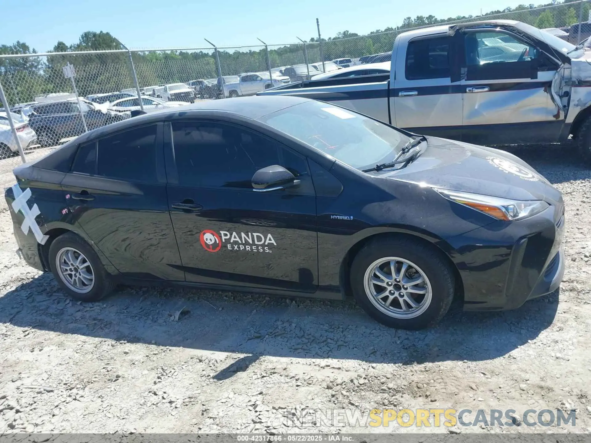 13 Фотография поврежденного автомобиля JTDKAMFU6M3141392 TOYOTA PRIUS 2021