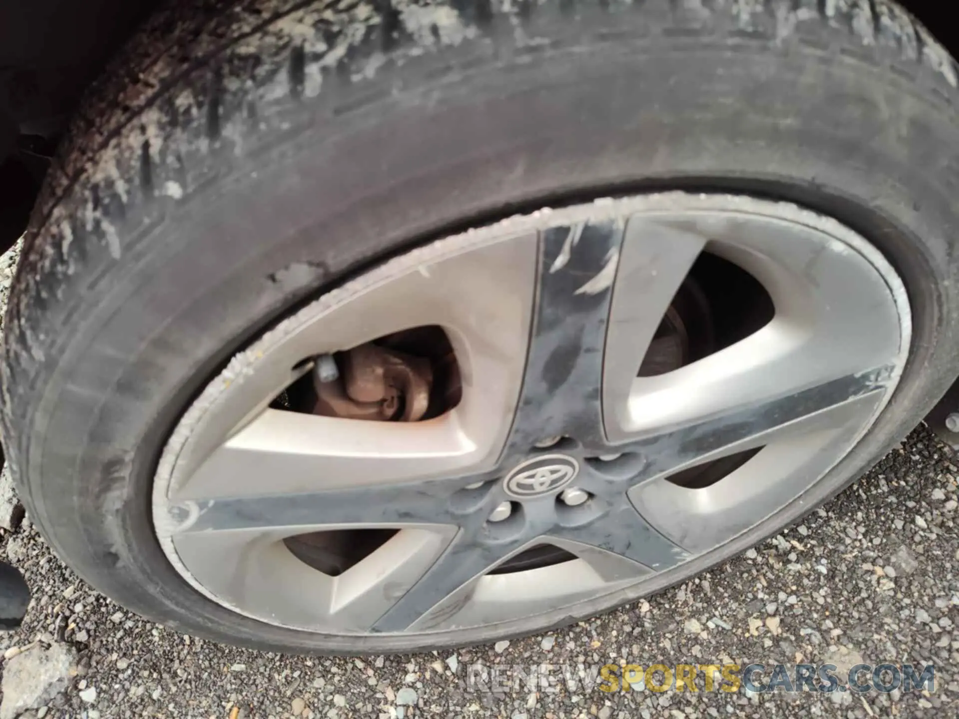 28 Фотография поврежденного автомобиля JTDKAMFU7M3136329 TOYOTA PRIUS 2021