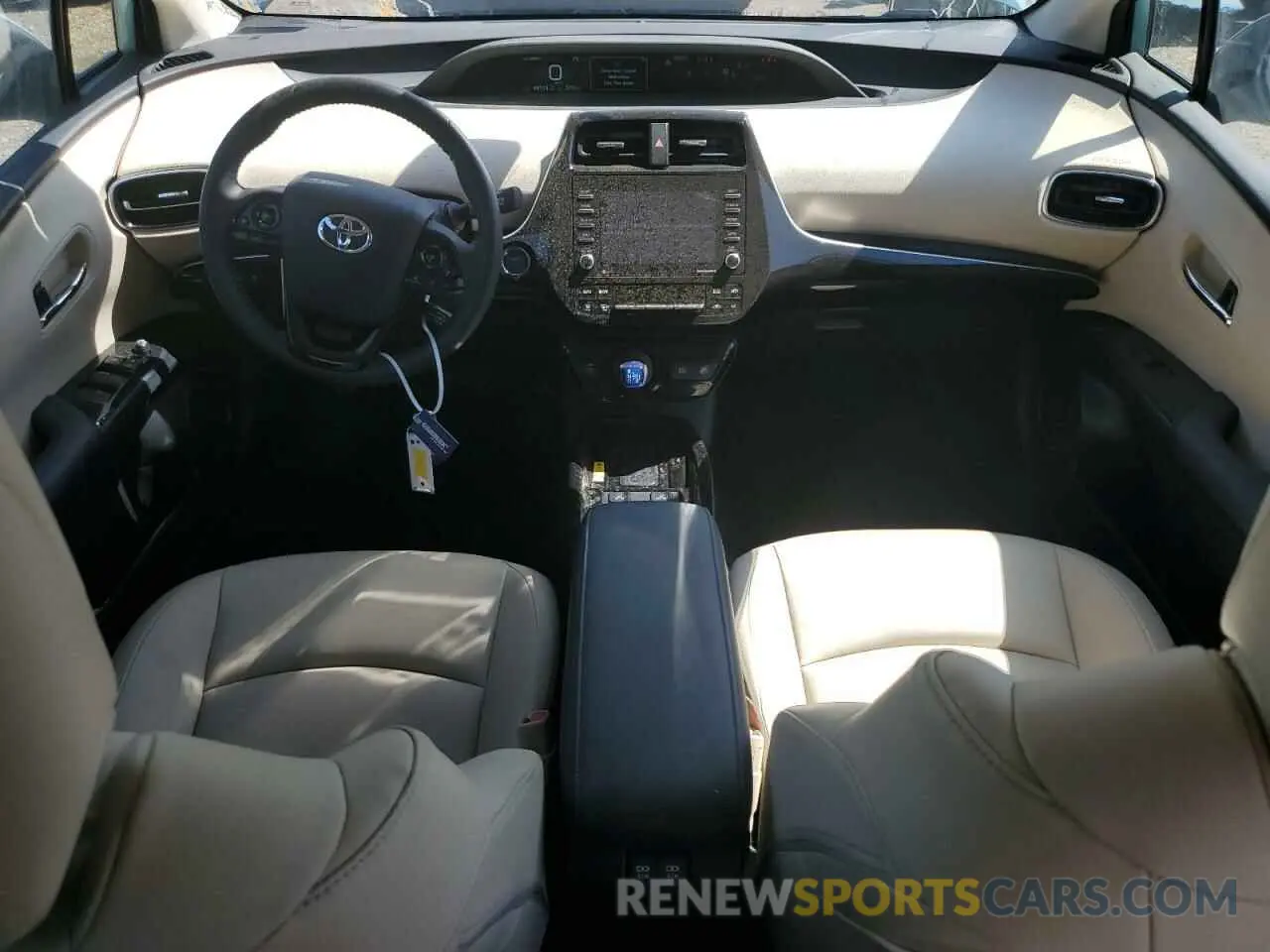 8 Фотография поврежденного автомобиля JTDKAMFU8M3143970 TOYOTA PRIUS 2021