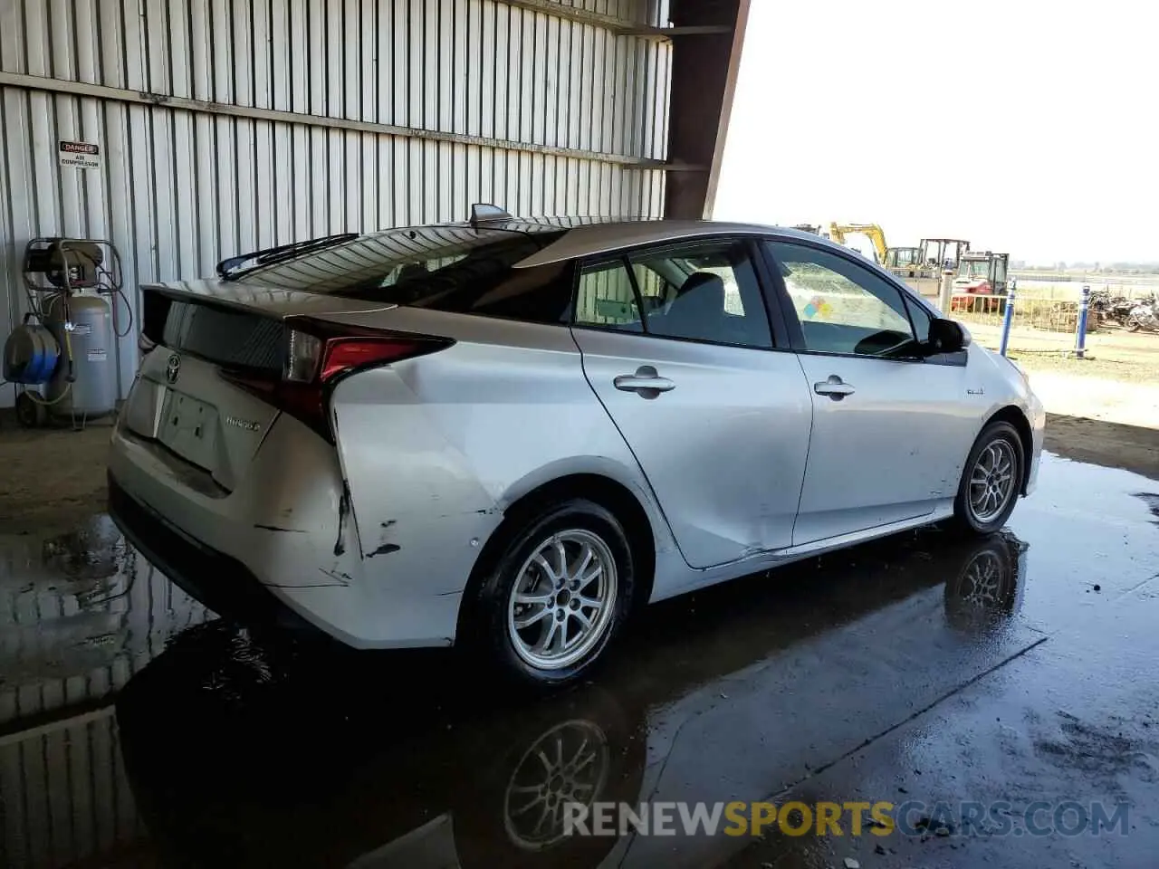3 Photograph of a damaged car JTDKAMFU9M3128216 TOYOTA PRIUS 2021