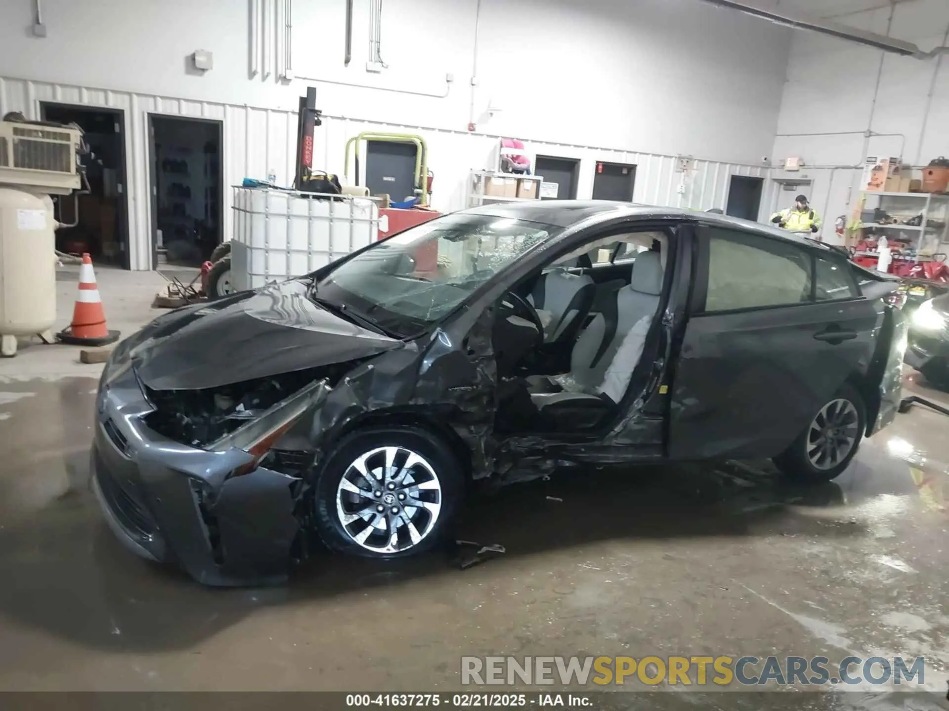 14 Фотография поврежденного автомобиля JTDKAMFU9M3132587 TOYOTA PRIUS 2021