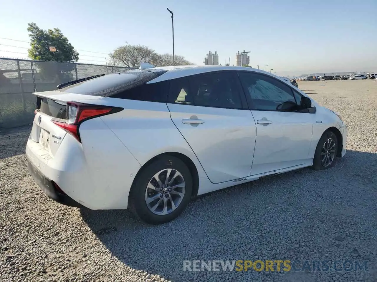 3 Фотография поврежденного автомобиля JTDKAMFU9M3143623 TOYOTA PRIUS 2021