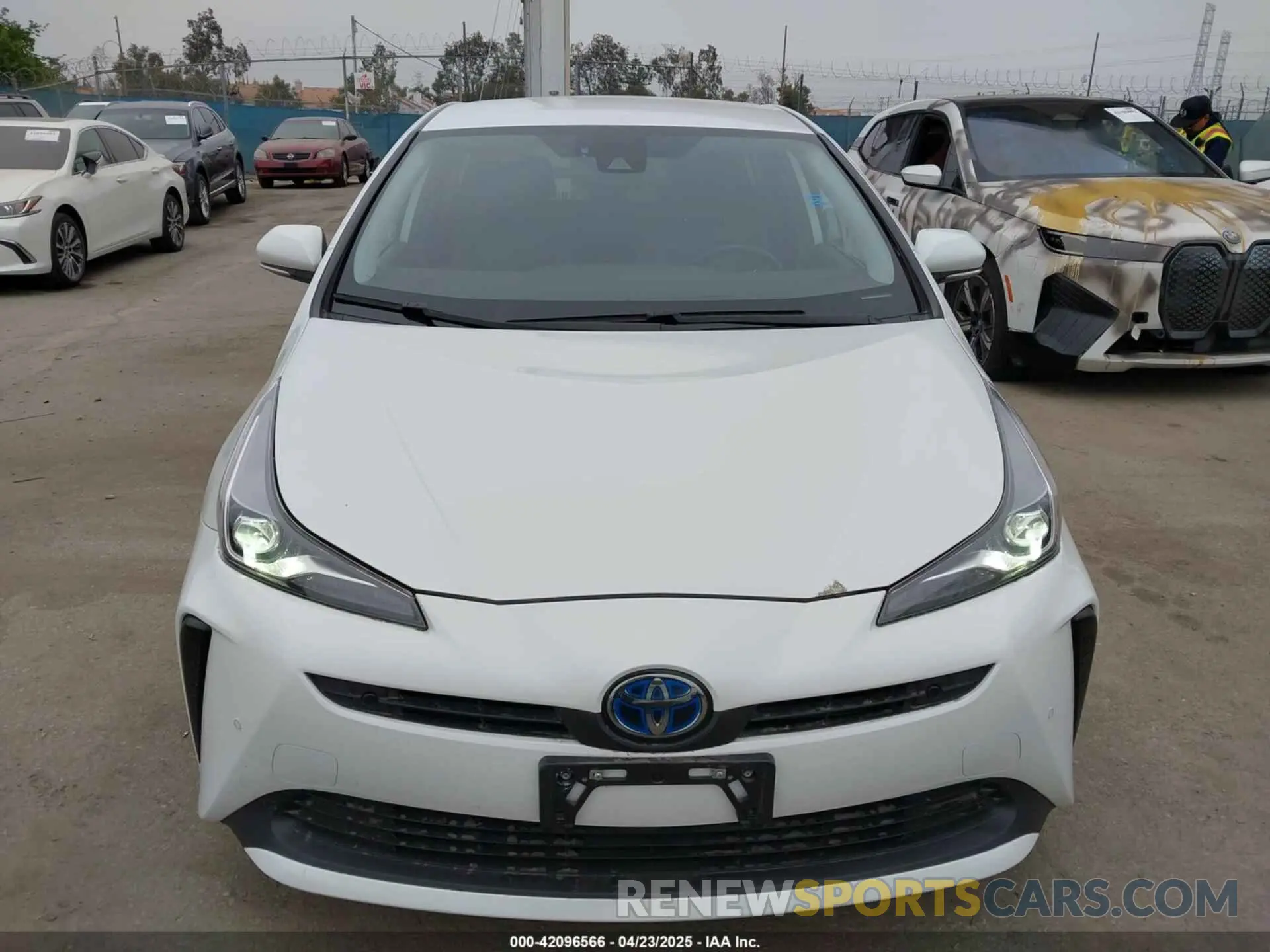 12 Фотография поврежденного автомобиля JTDKAMFUXM3126703 TOYOTA PRIUS 2021