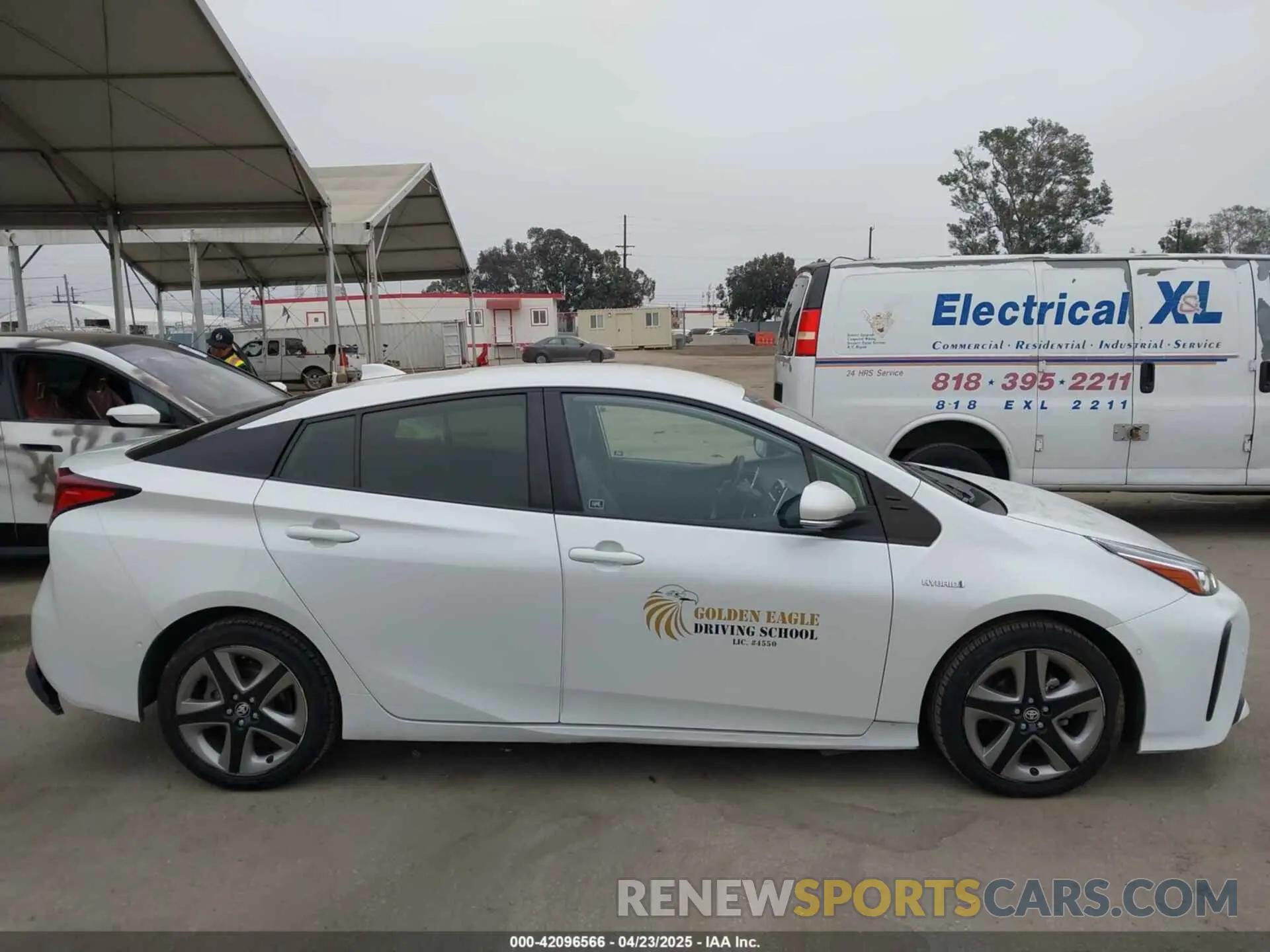 13 Фотография поврежденного автомобиля JTDKAMFUXM3126703 TOYOTA PRIUS 2021