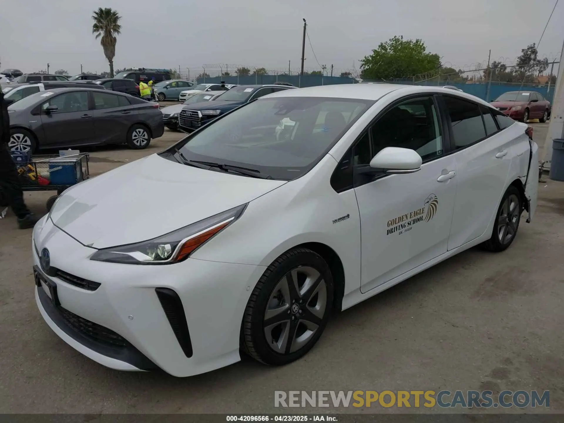 2 Фотография поврежденного автомобиля JTDKAMFUXM3126703 TOYOTA PRIUS 2021