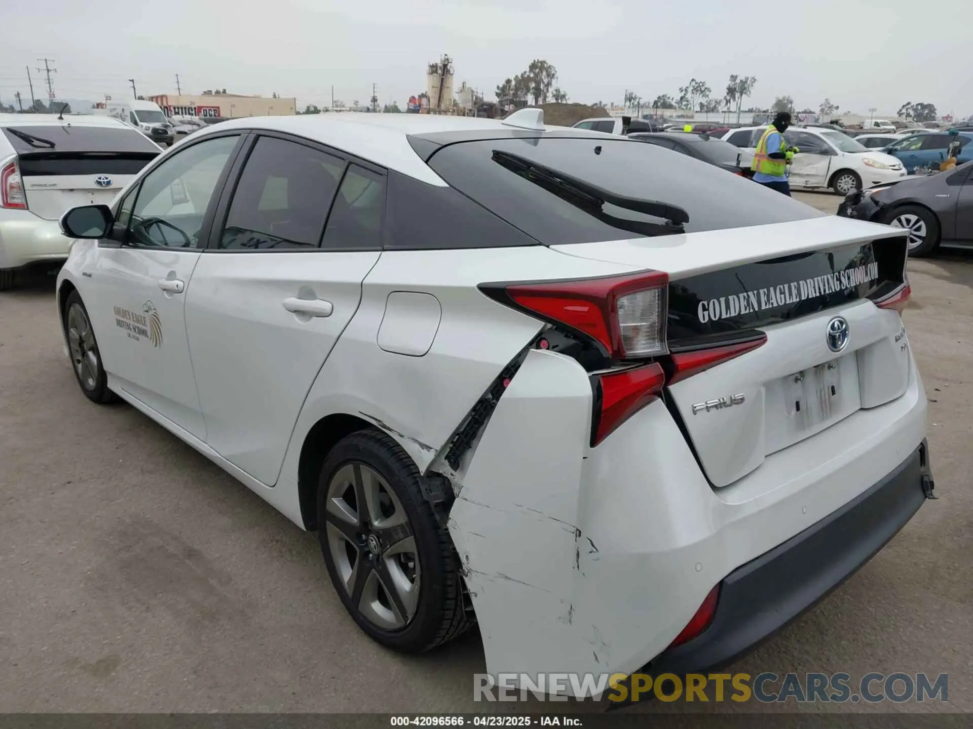 3 Фотография поврежденного автомобиля JTDKAMFUXM3126703 TOYOTA PRIUS 2021