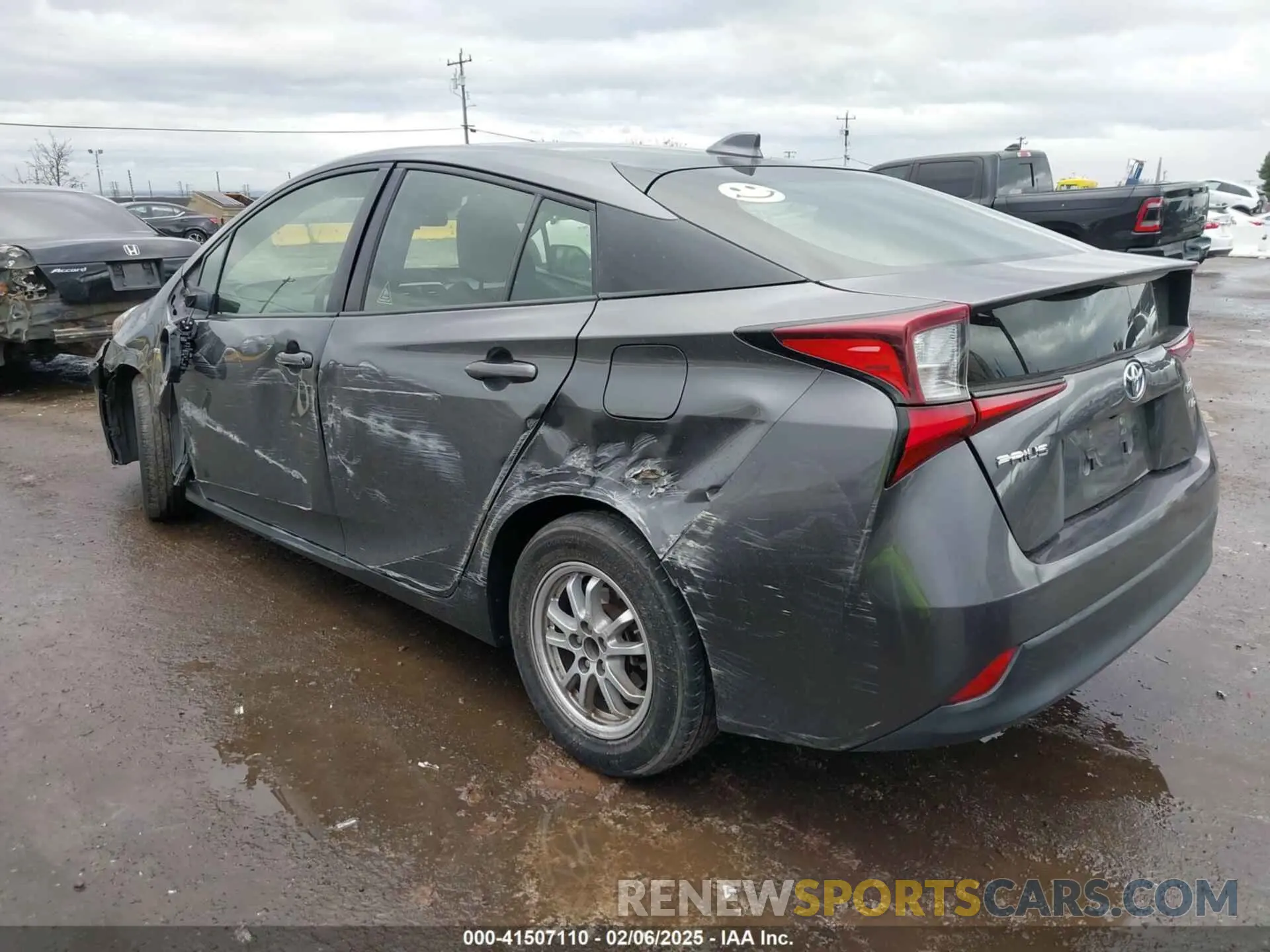 3 Фотография поврежденного автомобиля JTDKAMFUXM3143646 TOYOTA PRIUS 2021