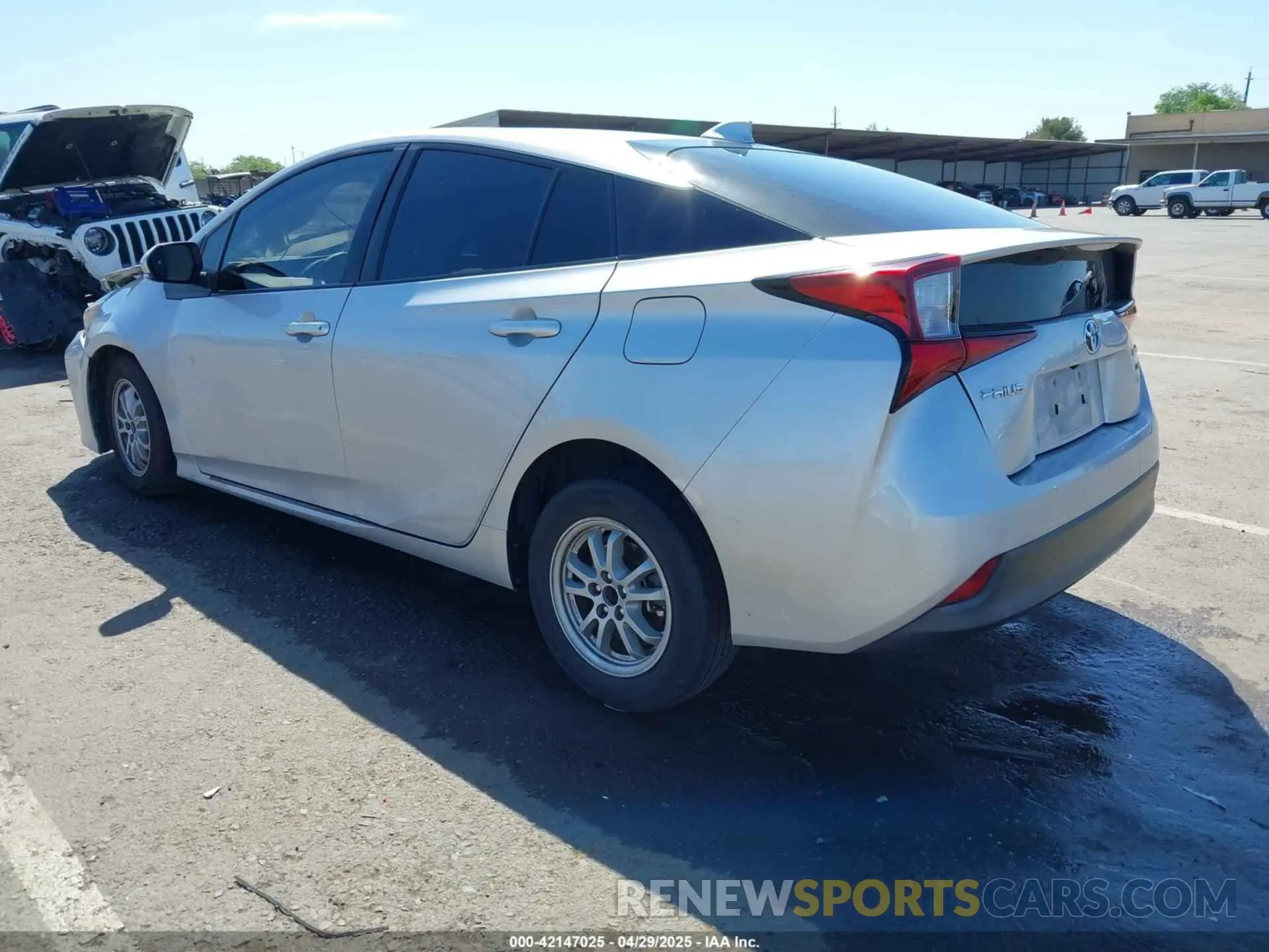 3 Фотография поврежденного автомобиля JTDKAMFUXM3144991 TOYOTA PRIUS 2021