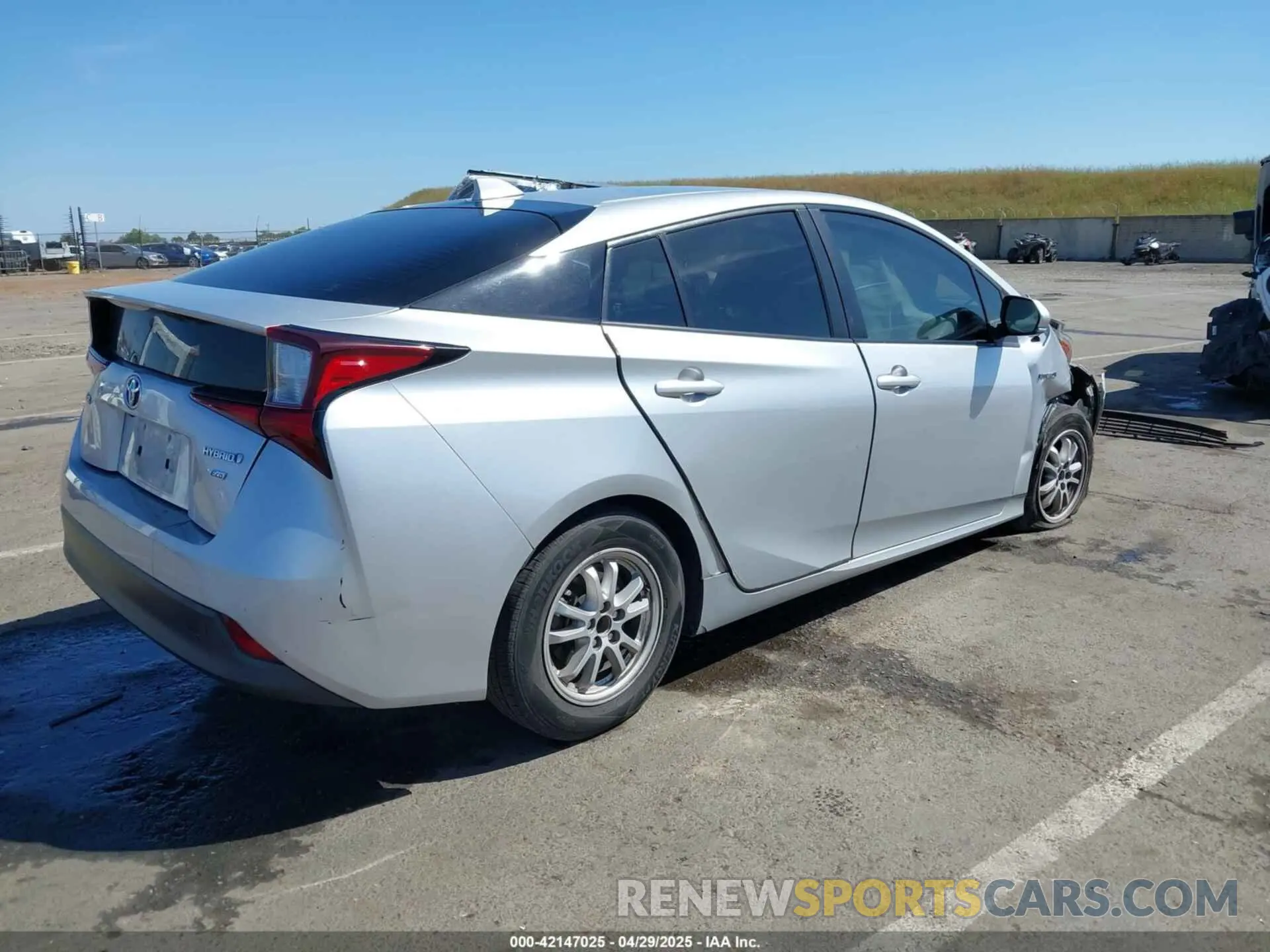 4 Фотография поврежденного автомобиля JTDKAMFUXM3144991 TOYOTA PRIUS 2021