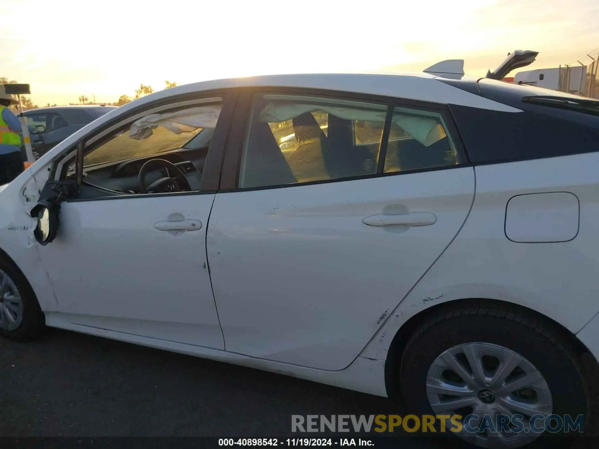 14 Photograph of a damaged car JTDKAMFUXM3149771 TOYOTA PRIUS 2021