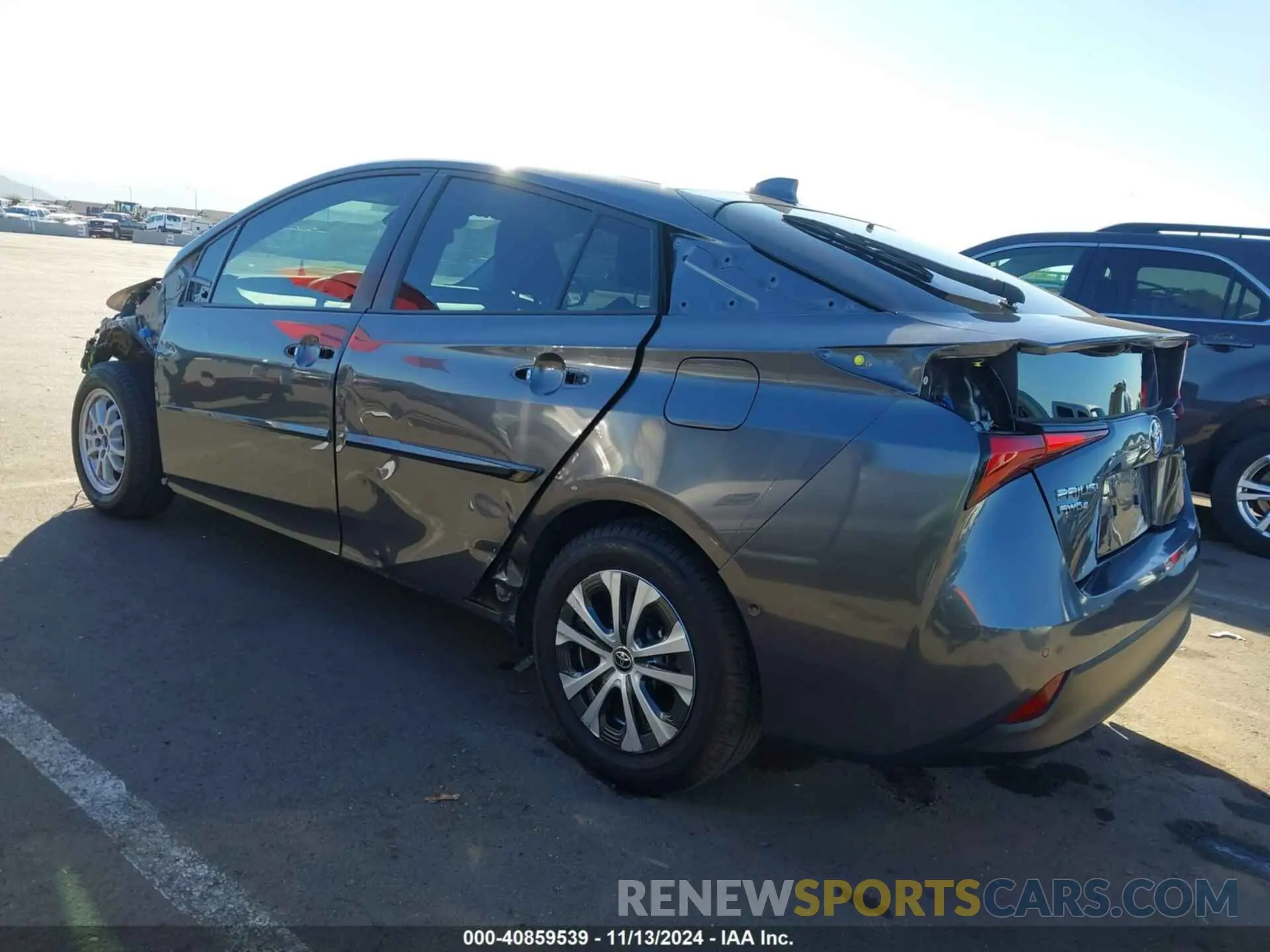 3 Фотография поврежденного автомобиля JTDL9MFU1M3022890 TOYOTA PRIUS 2021