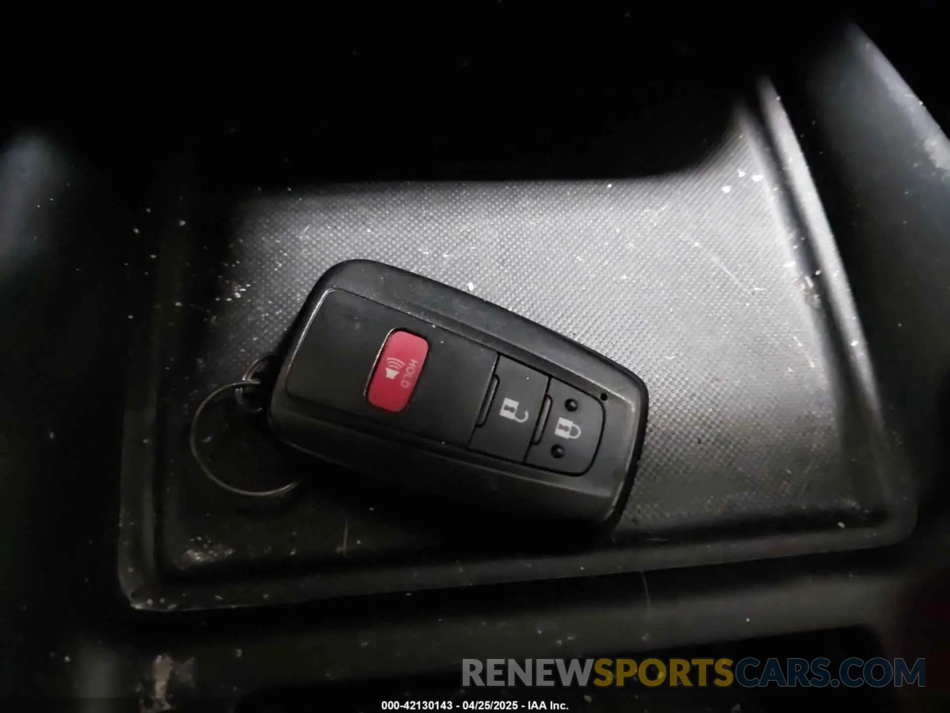 11 Photograph of a damaged car JTDL9MFU1M3025871 TOYOTA PRIUS 2021