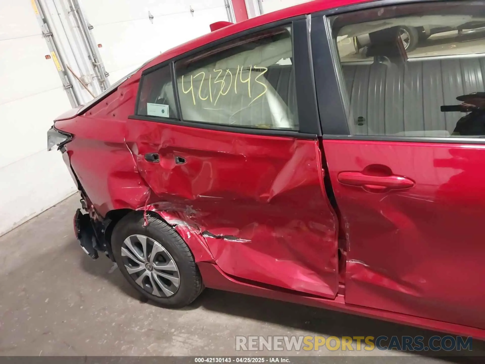 6 Photograph of a damaged car JTDL9MFU1M3025871 TOYOTA PRIUS 2021