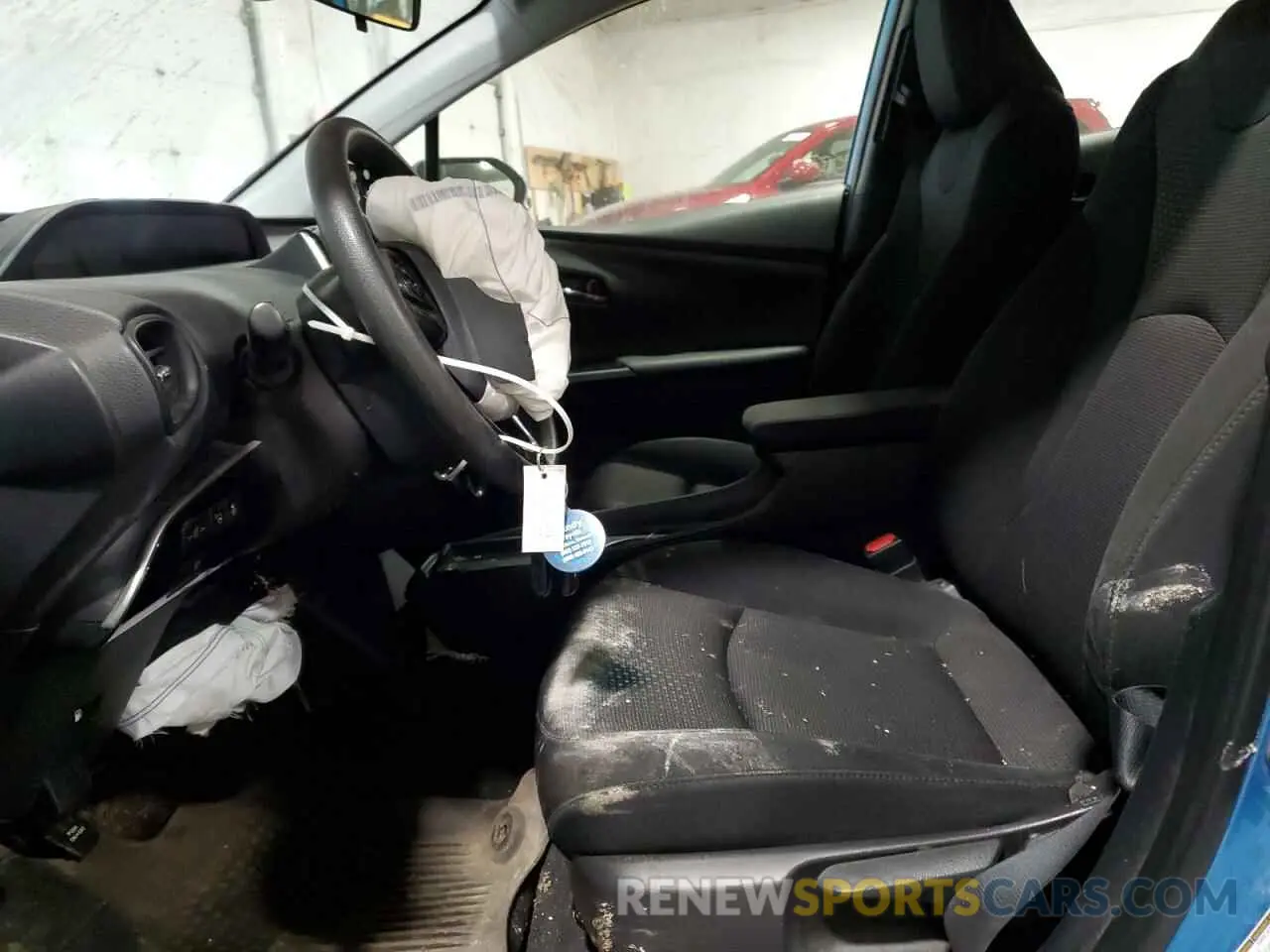 7 Photograph of a damaged car JTDL9MFU2M3029444 TOYOTA PRIUS 2021