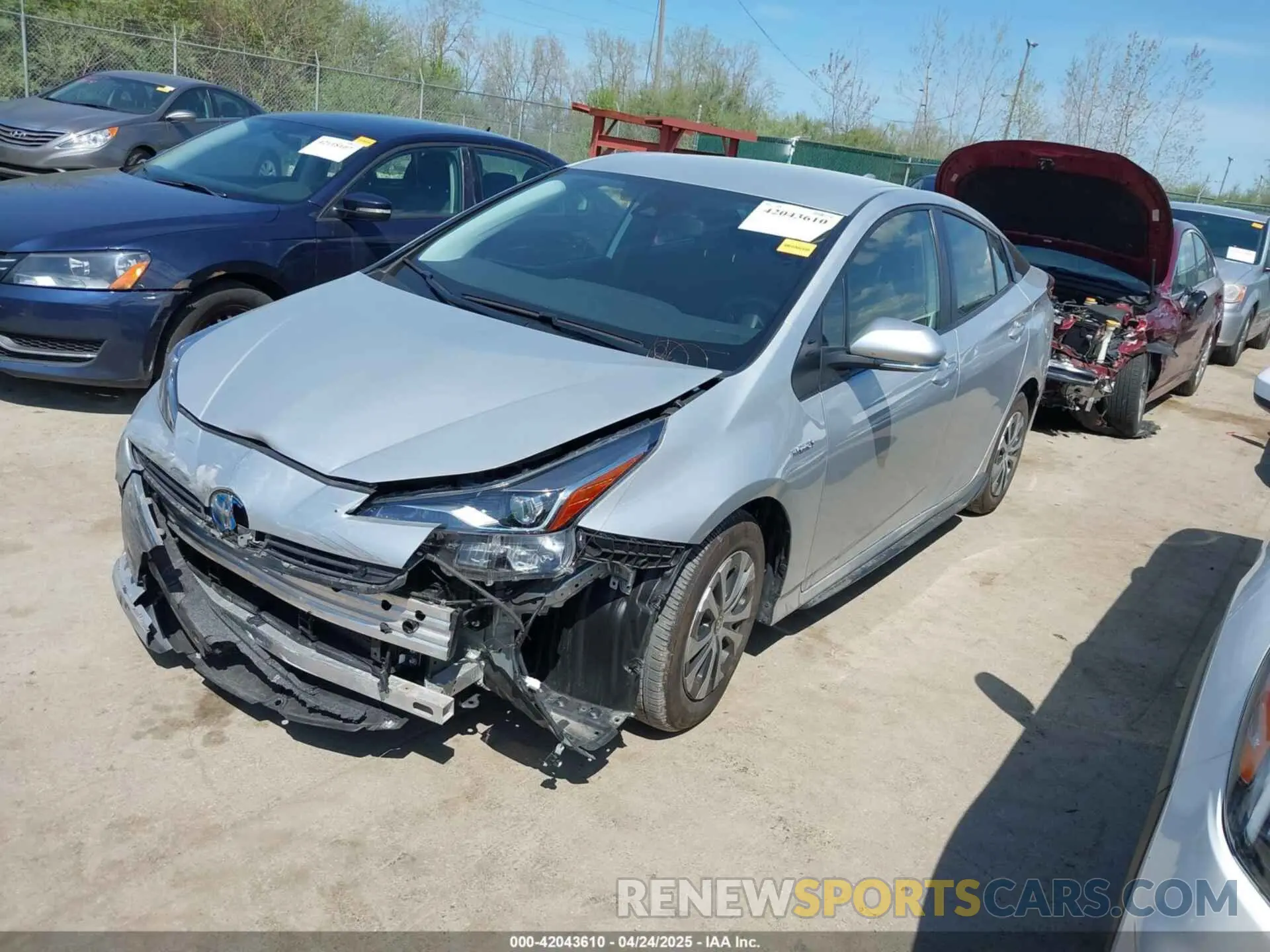 2 Photograph of a damaged car JTDL9MFU3M3028805 TOYOTA PRIUS 2021