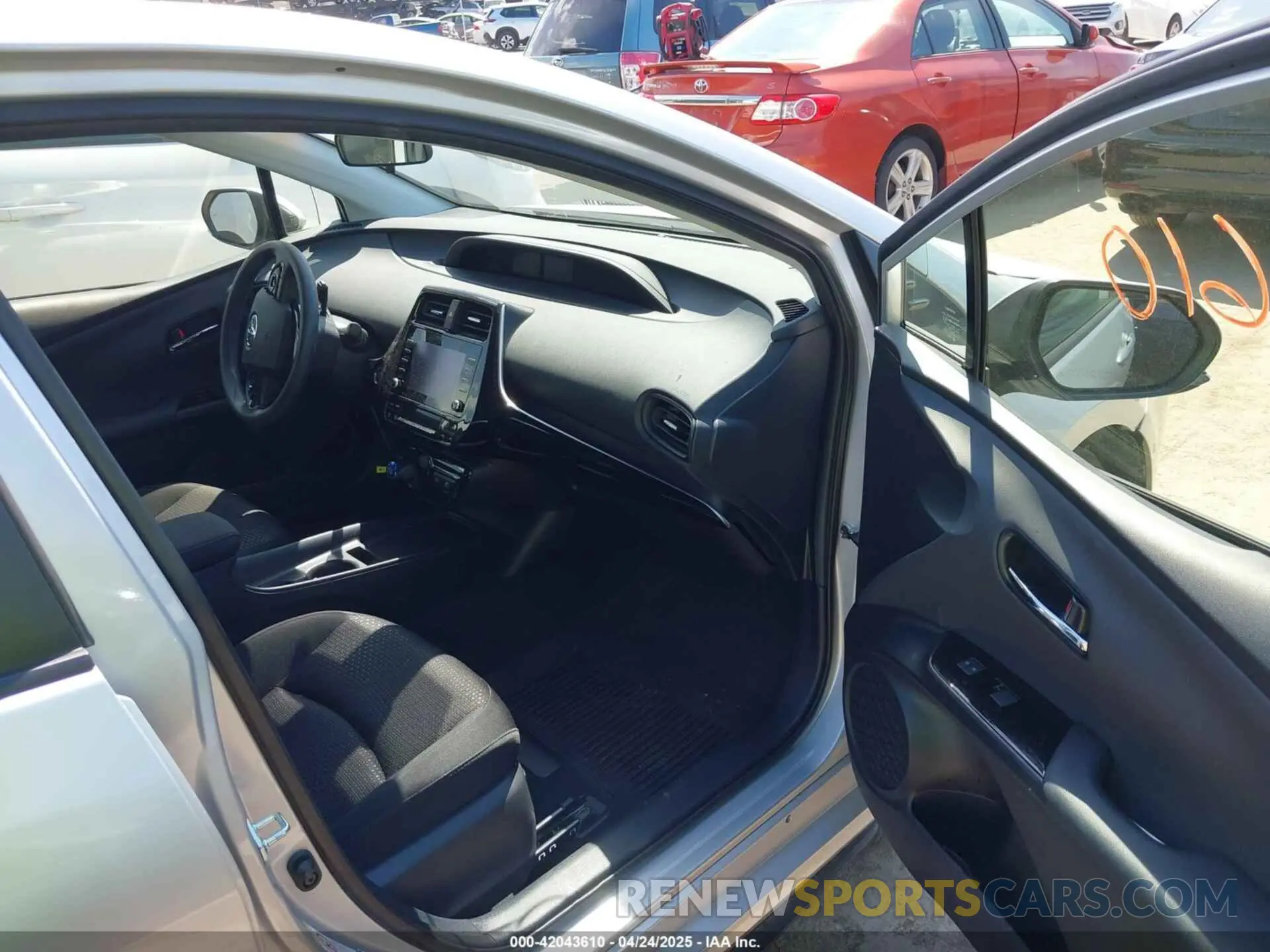 5 Photograph of a damaged car JTDL9MFU3M3028805 TOYOTA PRIUS 2021