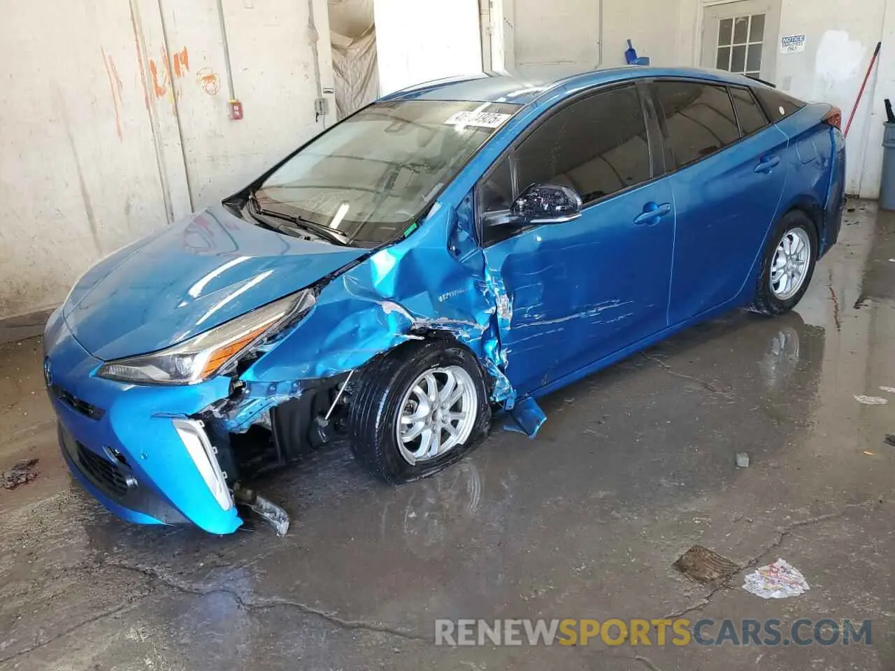 1 Фотография поврежденного автомобиля JTDL9MFU6M3030094 TOYOTA PRIUS 2021