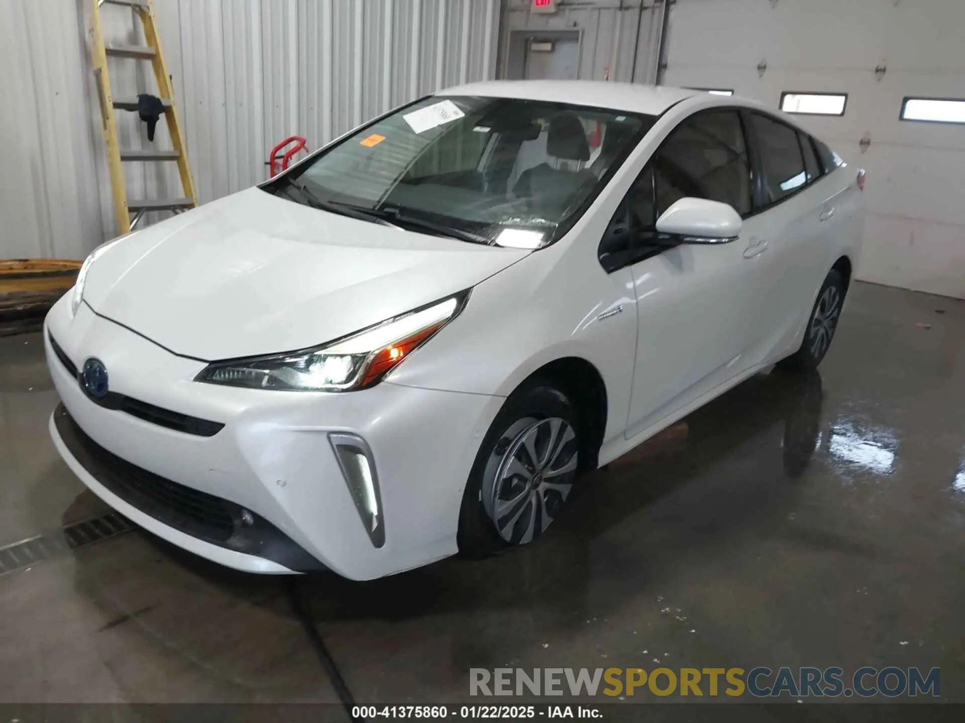 2 Фотография поврежденного автомобиля JTDL9MFU9M3025214 TOYOTA PRIUS 2021