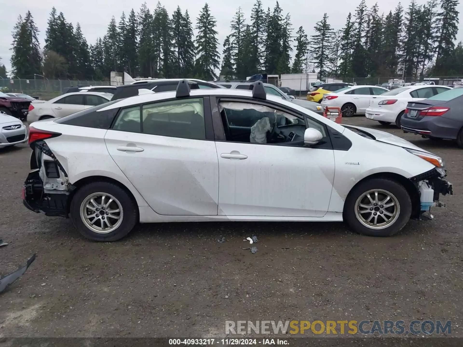 13 Photograph of a damaged car JTDL9MFU9M3027383 TOYOTA PRIUS 2021