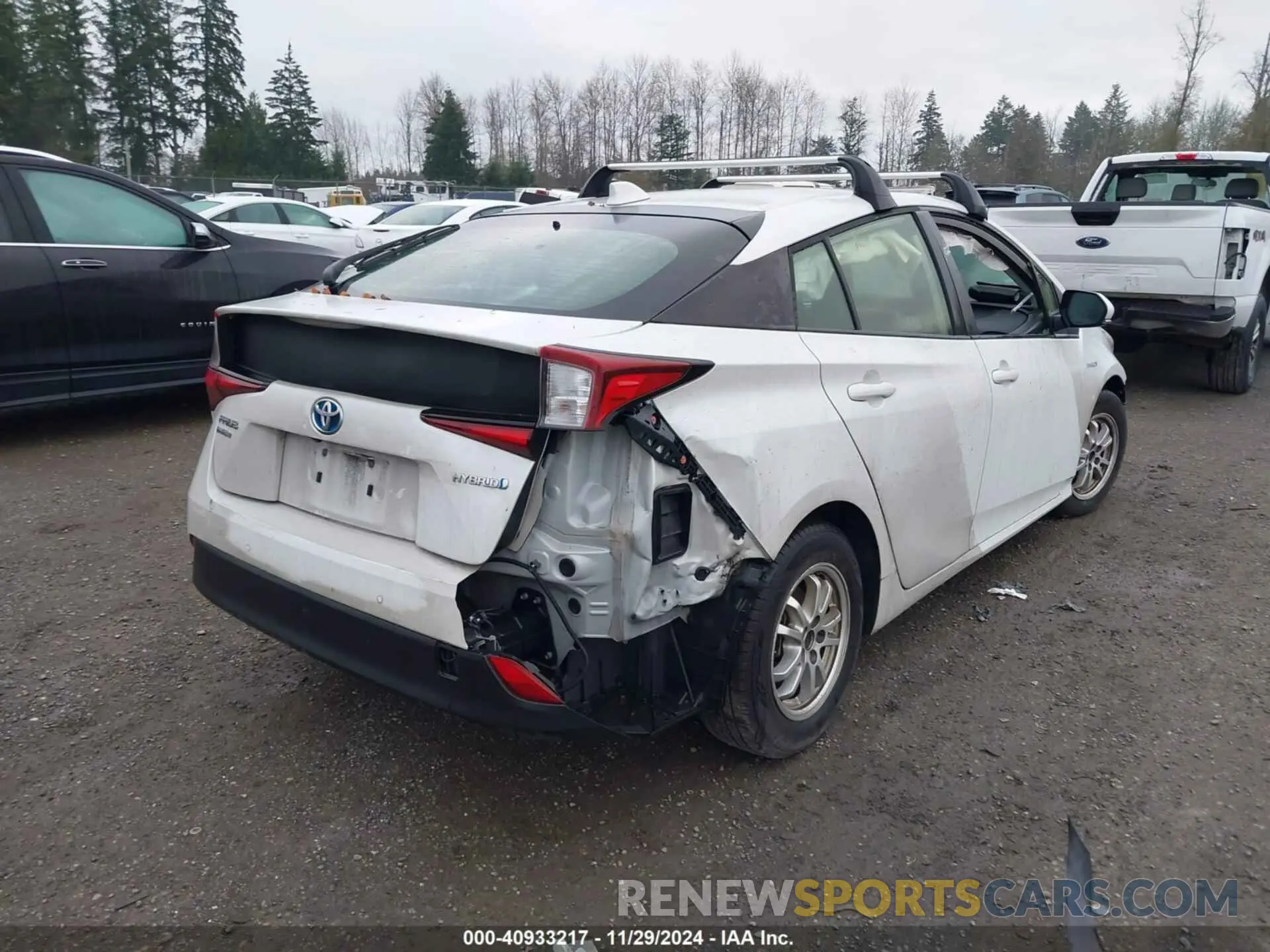 4 Photograph of a damaged car JTDL9MFU9M3027383 TOYOTA PRIUS 2021
