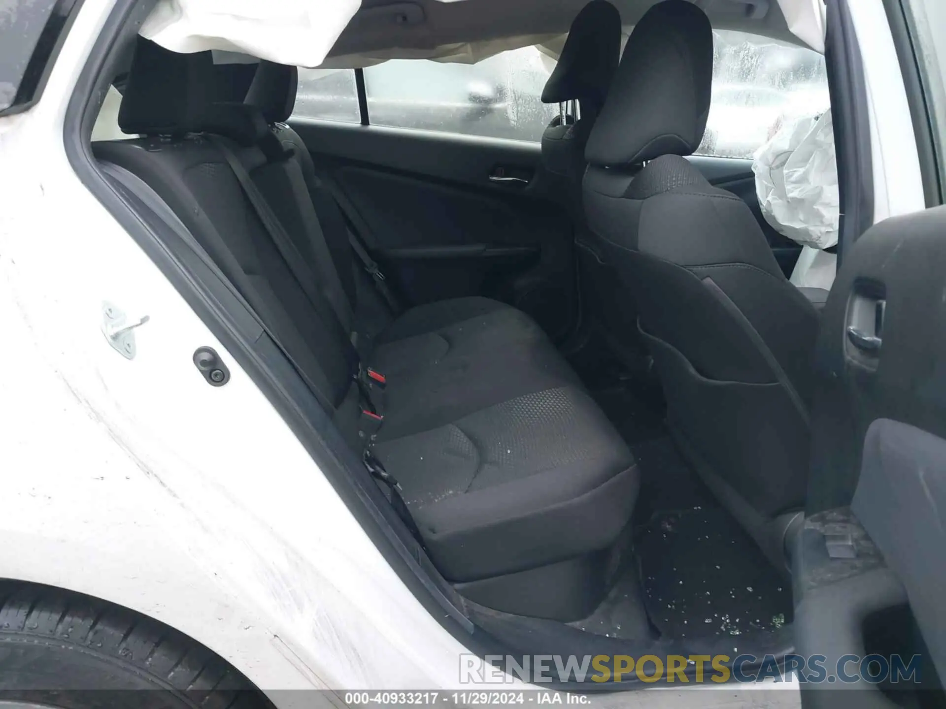 8 Photograph of a damaged car JTDL9MFU9M3027383 TOYOTA PRIUS 2021