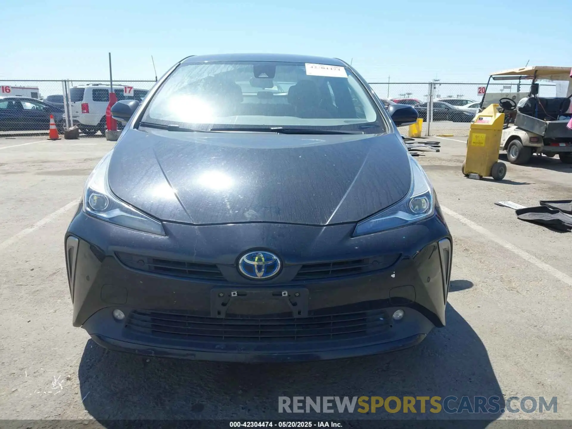 12 Photograph of a damaged car JTDL9MFUXM3024282 TOYOTA PRIUS 2021