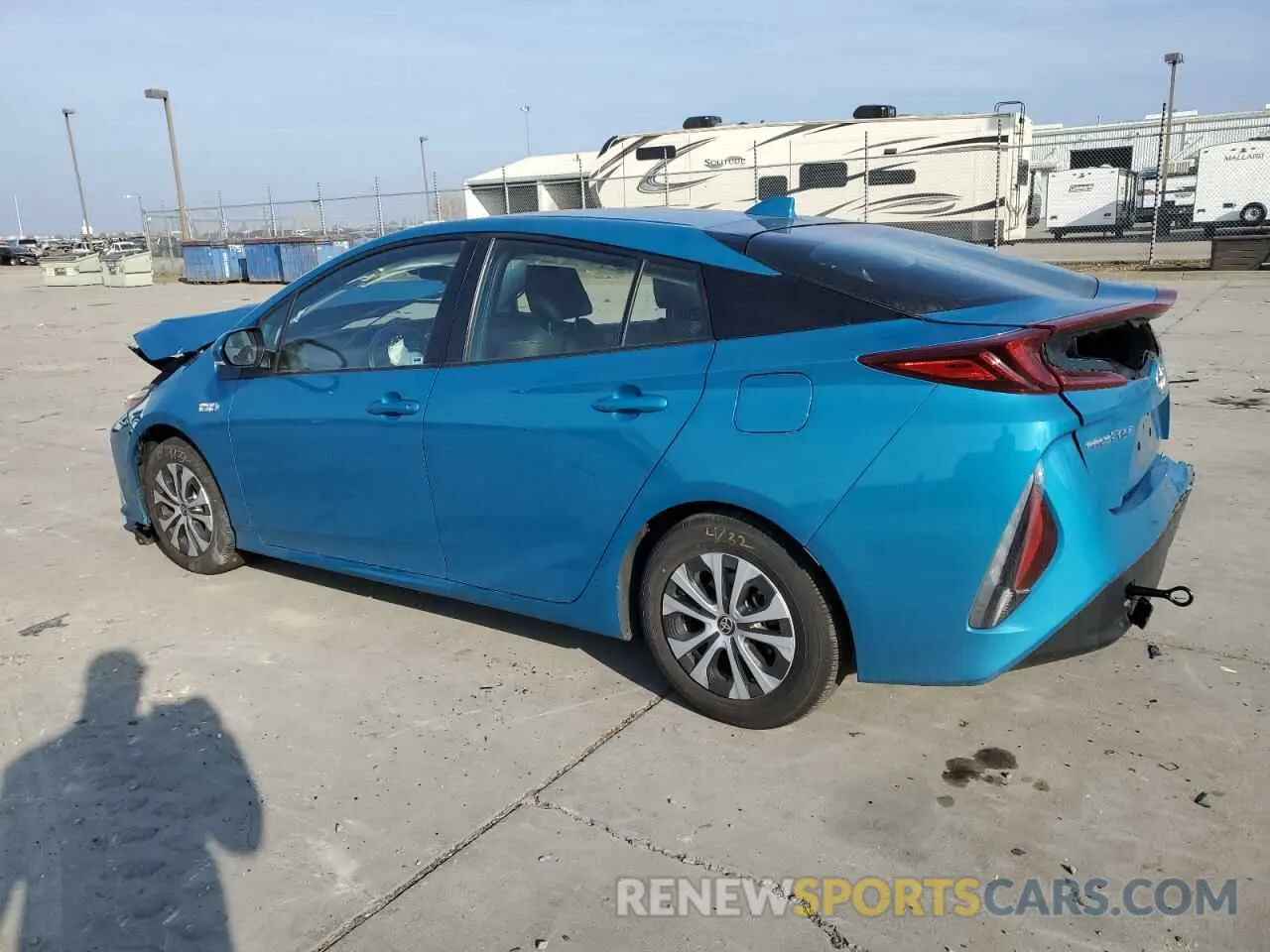 2 Фотография поврежденного автомобиля JTDKAMFP5N3229099 TOYOTA PRIUS 2022