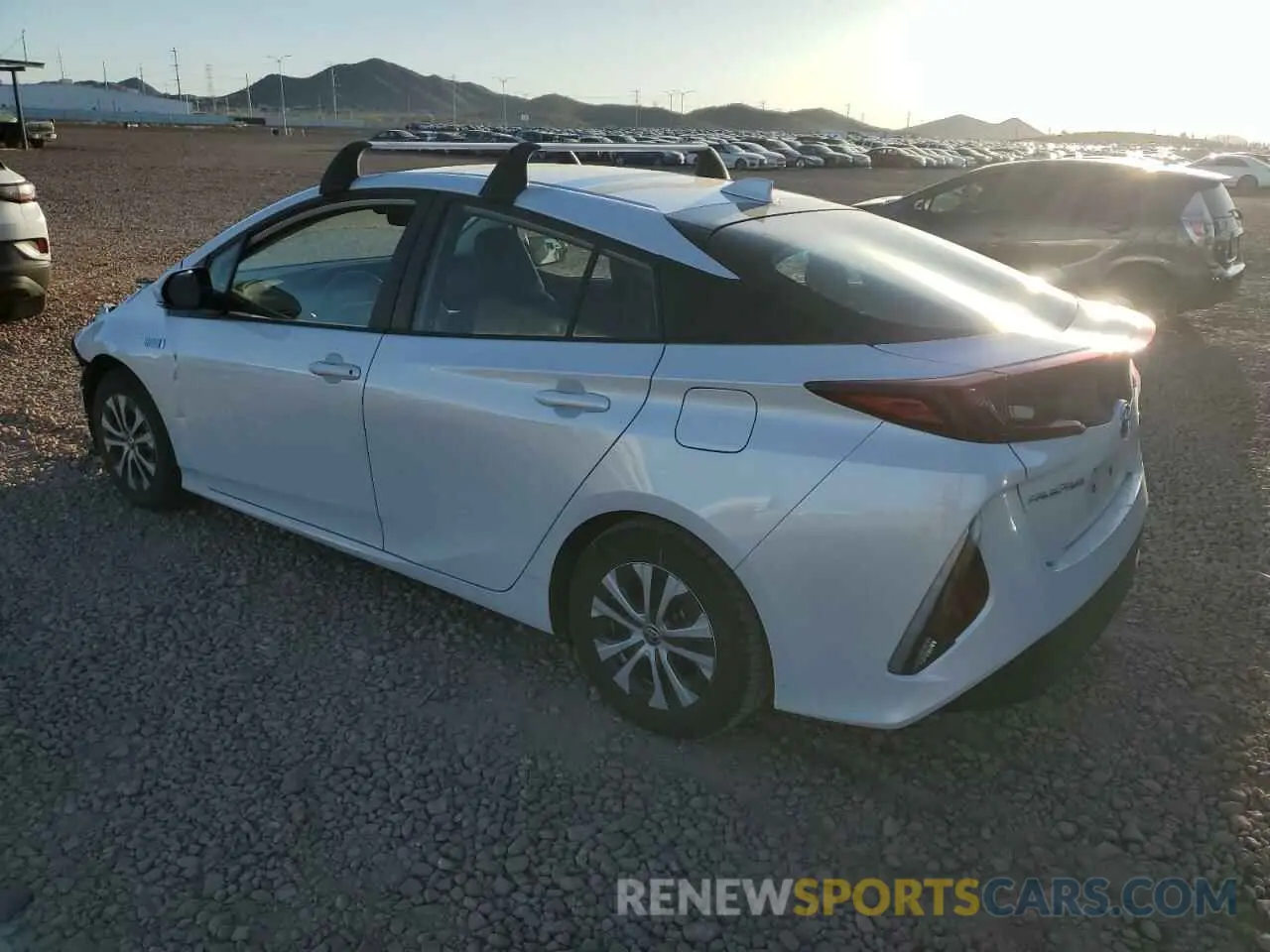 2 Фотография поврежденного автомобиля JTDKAMFP8N3228092 TOYOTA PRIUS 2022
