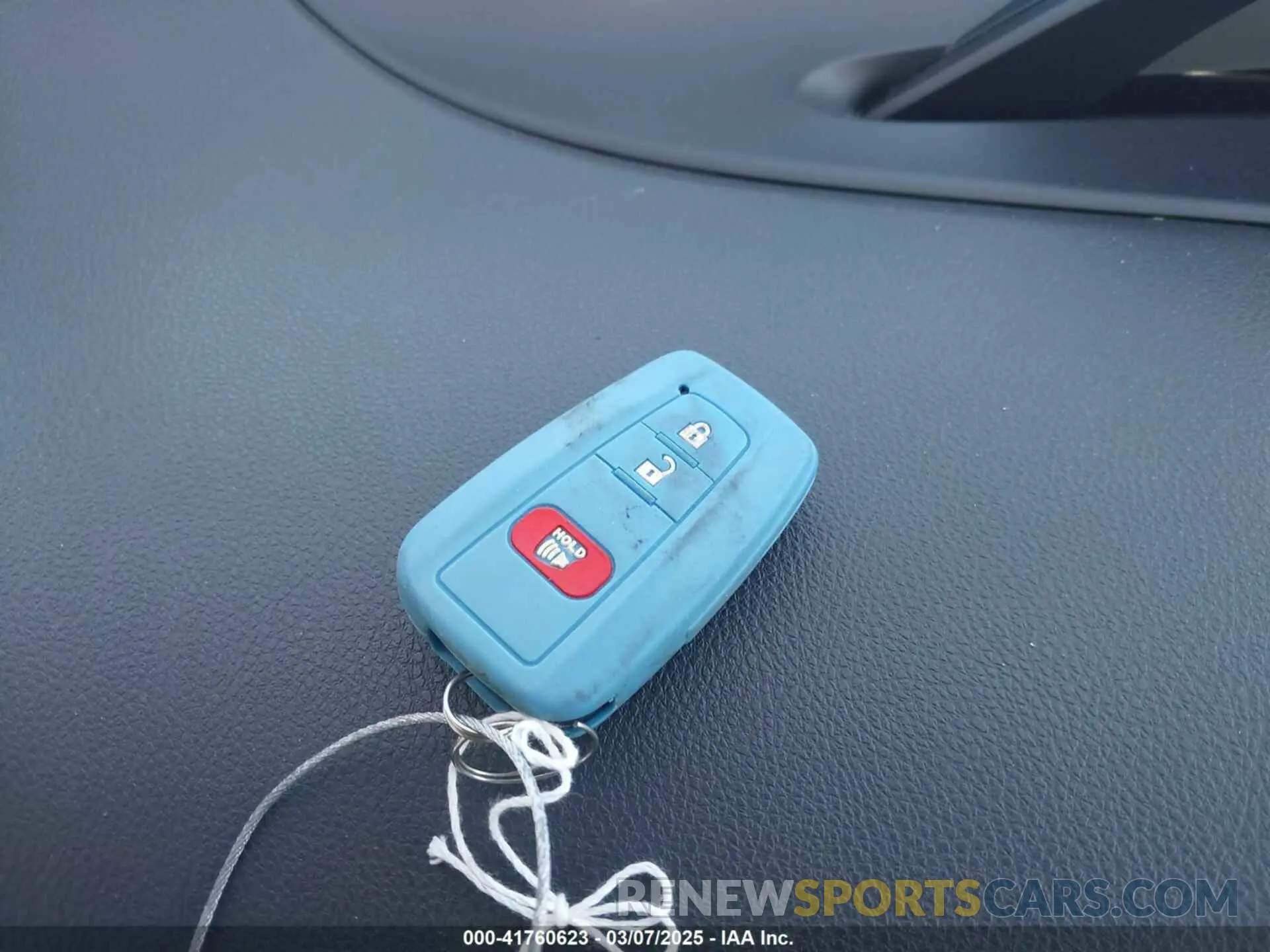 11 Фотография поврежденного автомобиля JTDKAMFU0N3161557 TOYOTA PRIUS 2022