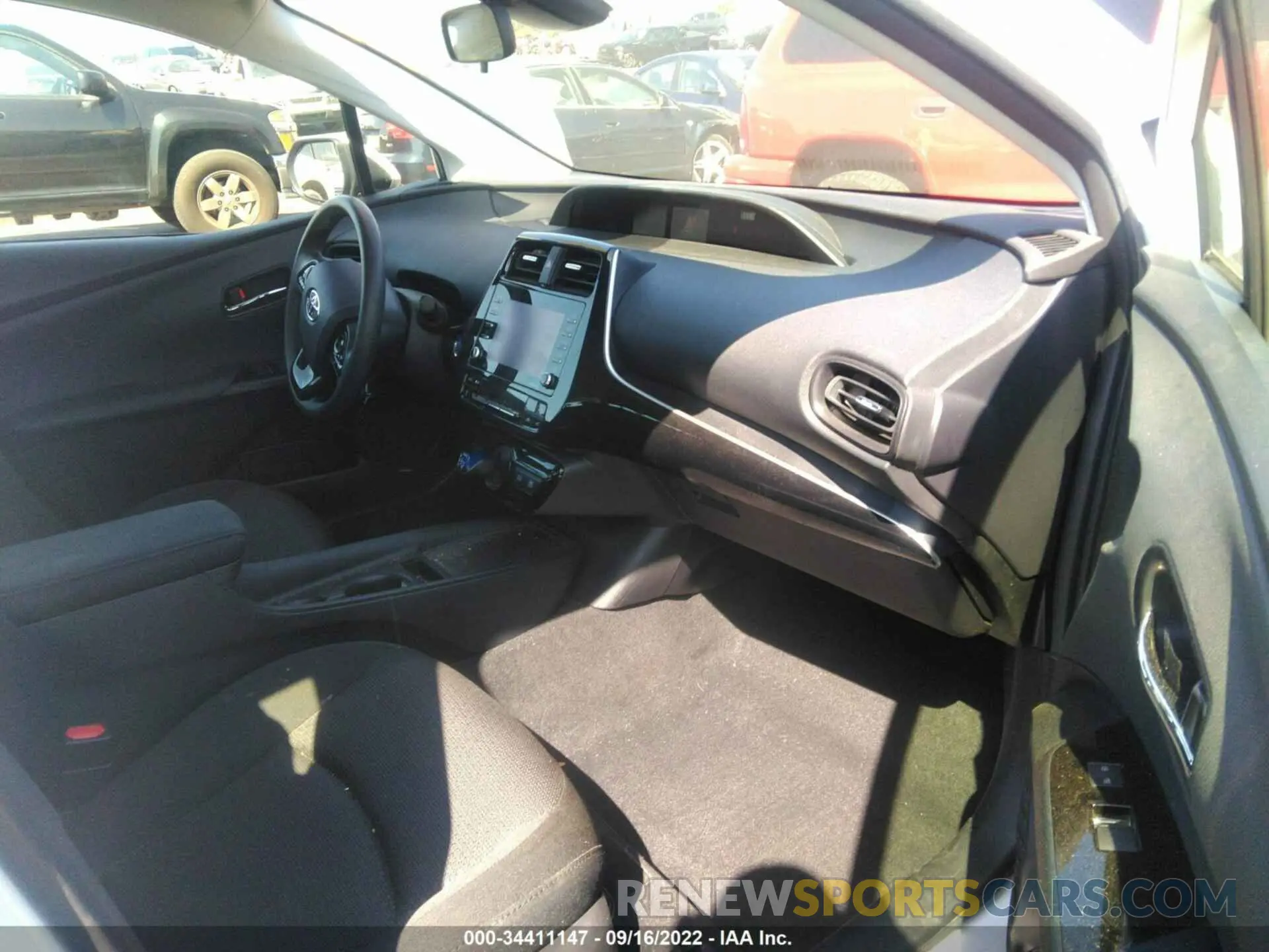 5 Photograph of a damaged car JTDKAMFU1N3162586 TOYOTA PRIUS 2022